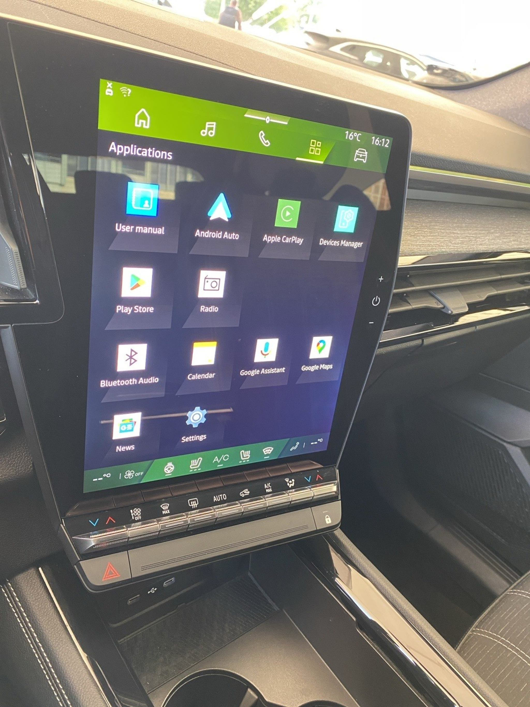 listing desktop thumbnail image 9