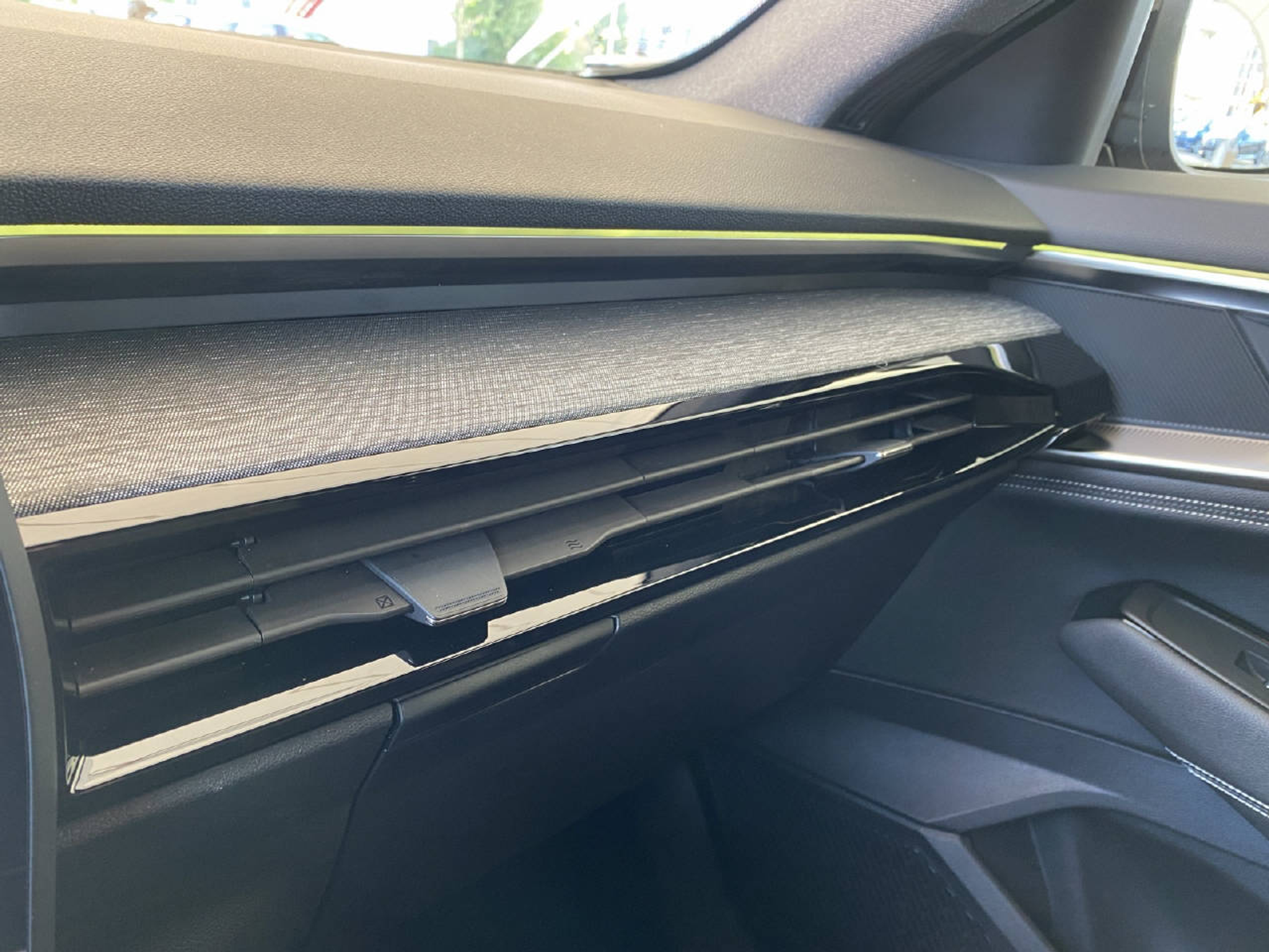 listing desktop thumbnail image 12