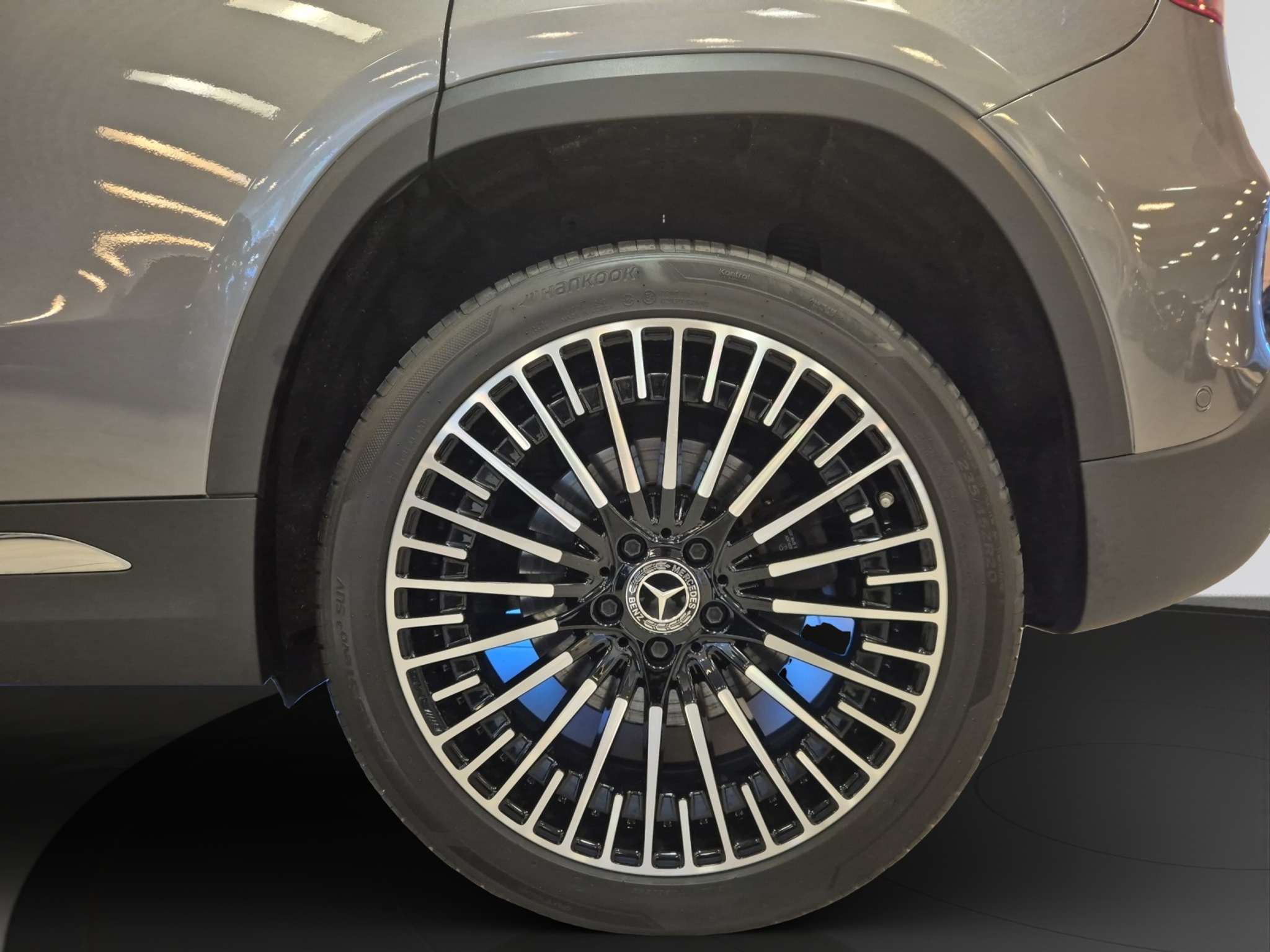 listing desktop thumbnail image 4