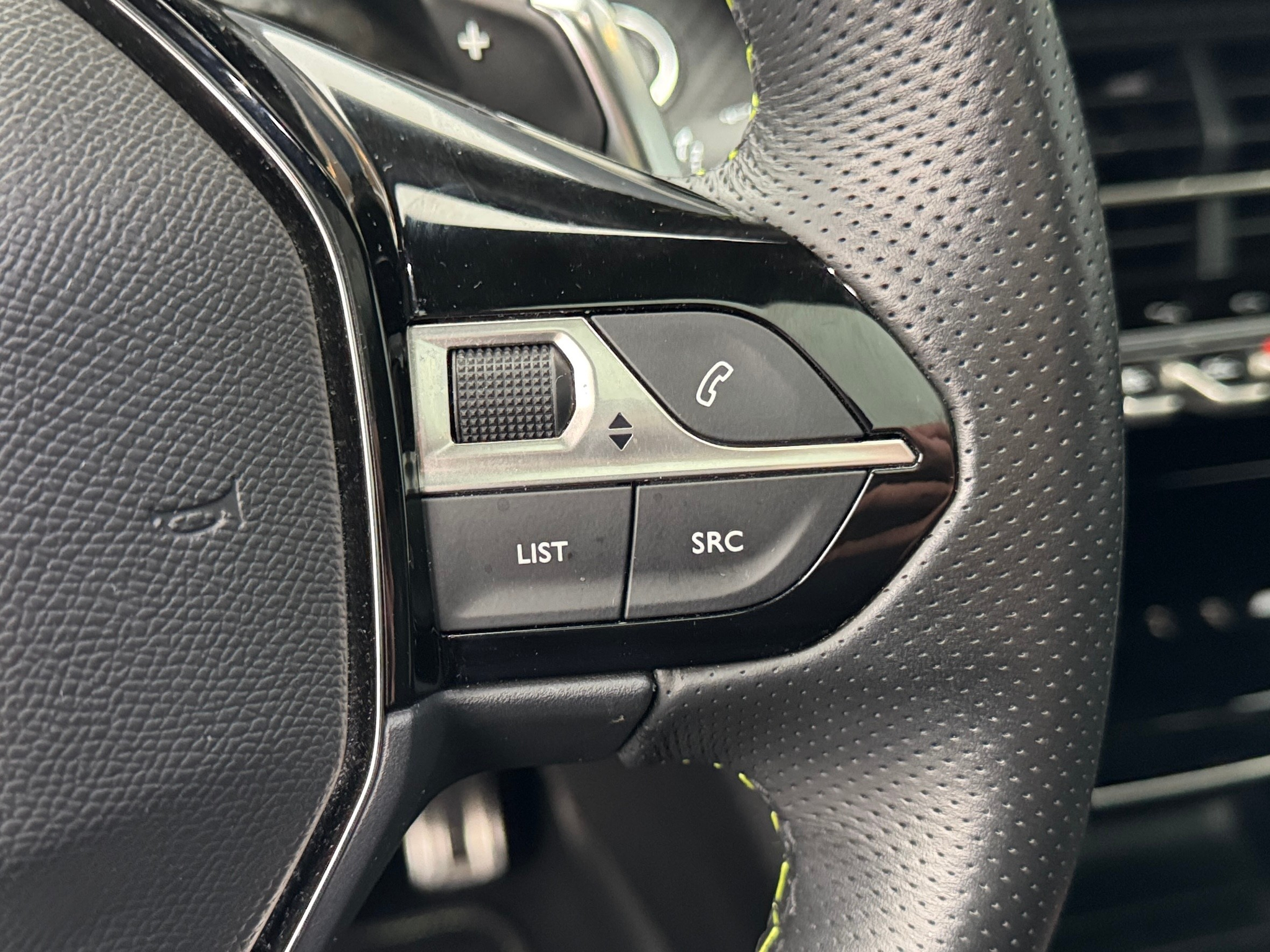 listing desktop thumbnail image 13