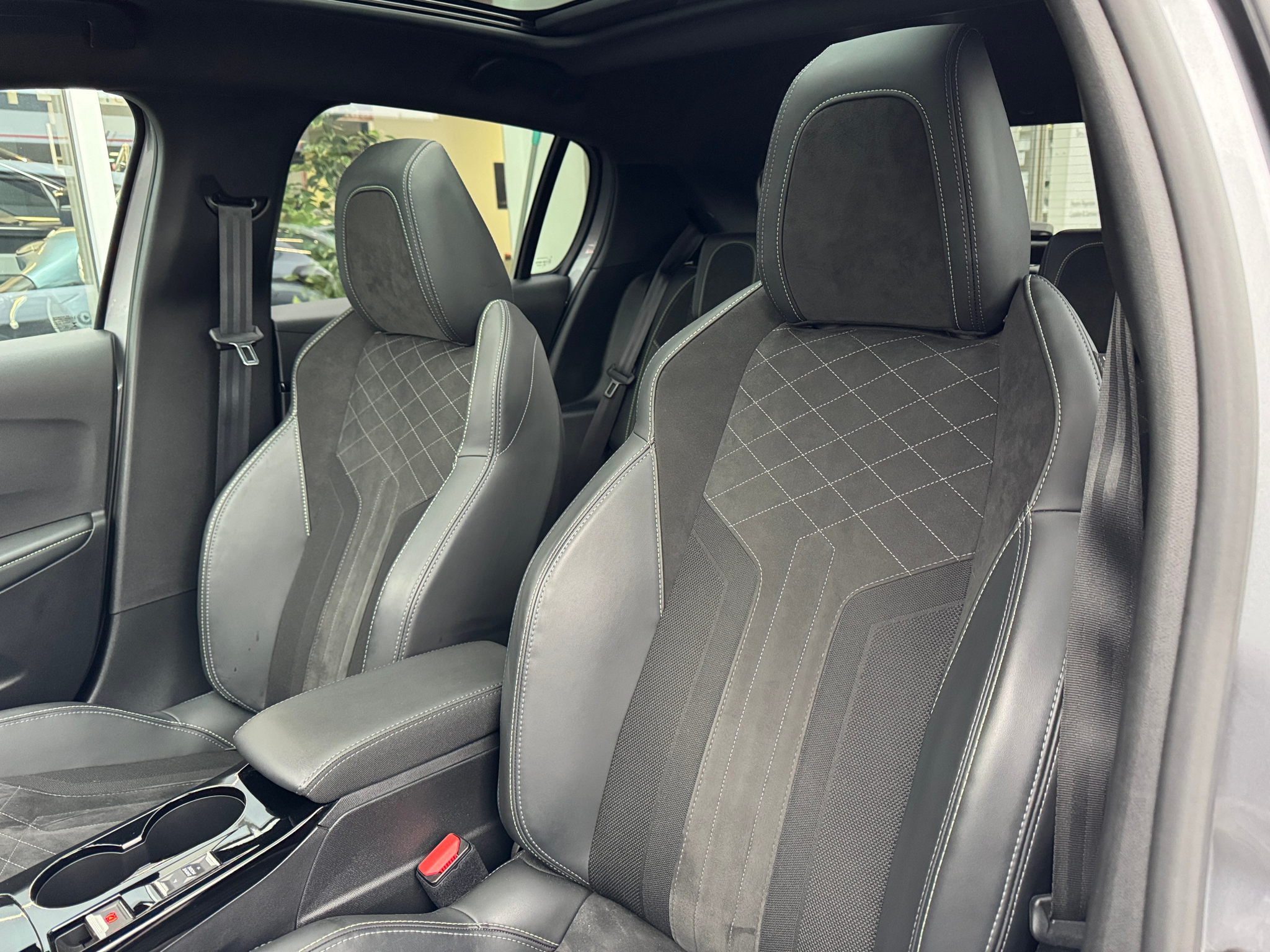 listing desktop thumbnail image 7