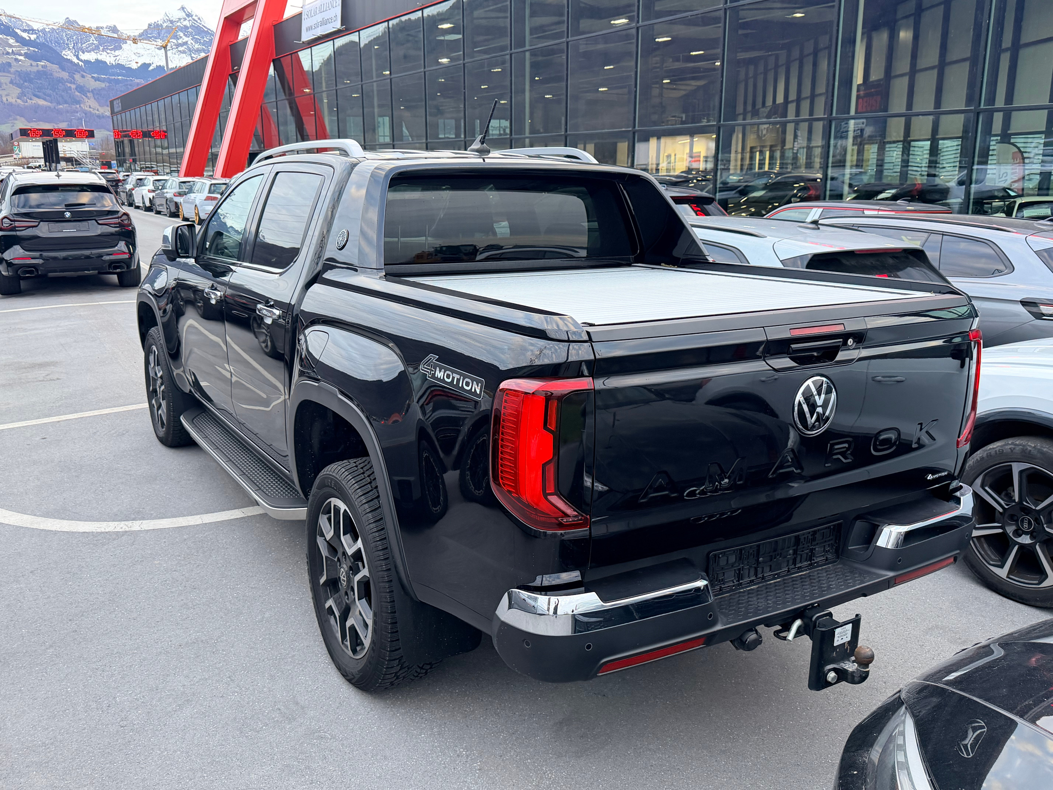 listing desktop thumbnail image 1