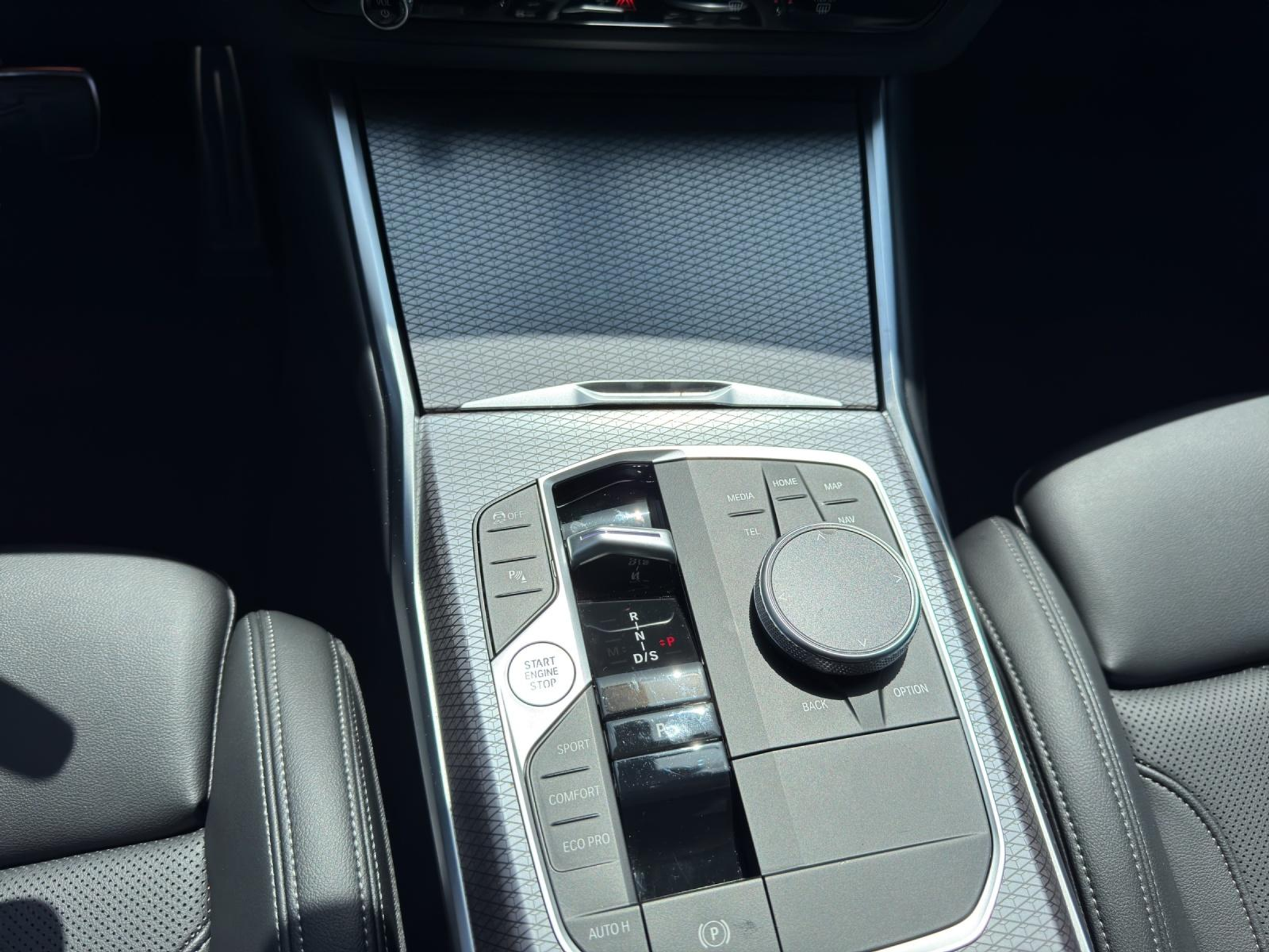 listing desktop thumbnail image 12