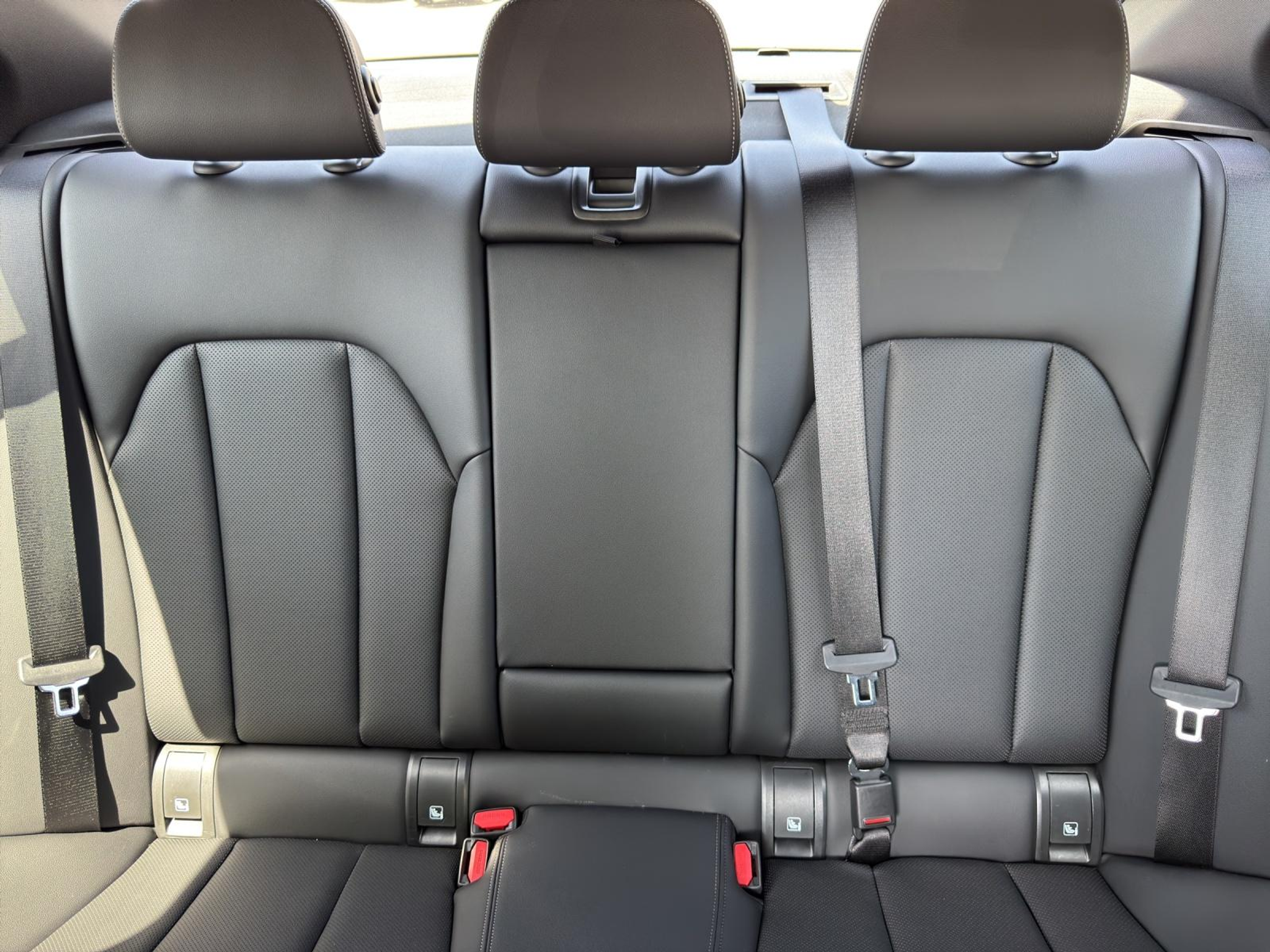 listing desktop thumbnail image 17