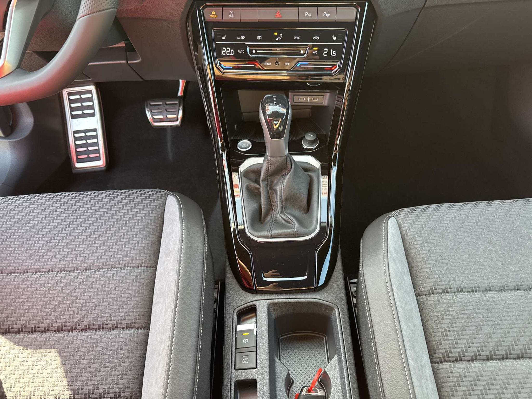 listing desktop thumbnail image 11