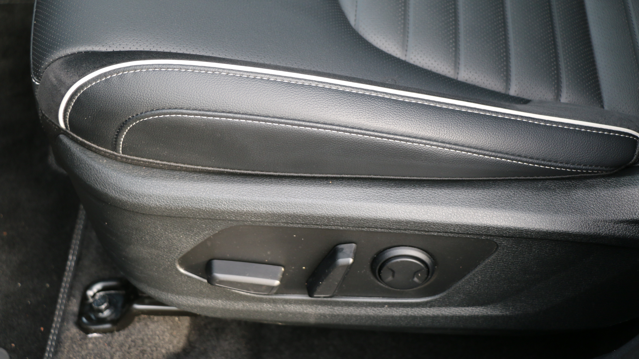 listing desktop thumbnail image 14