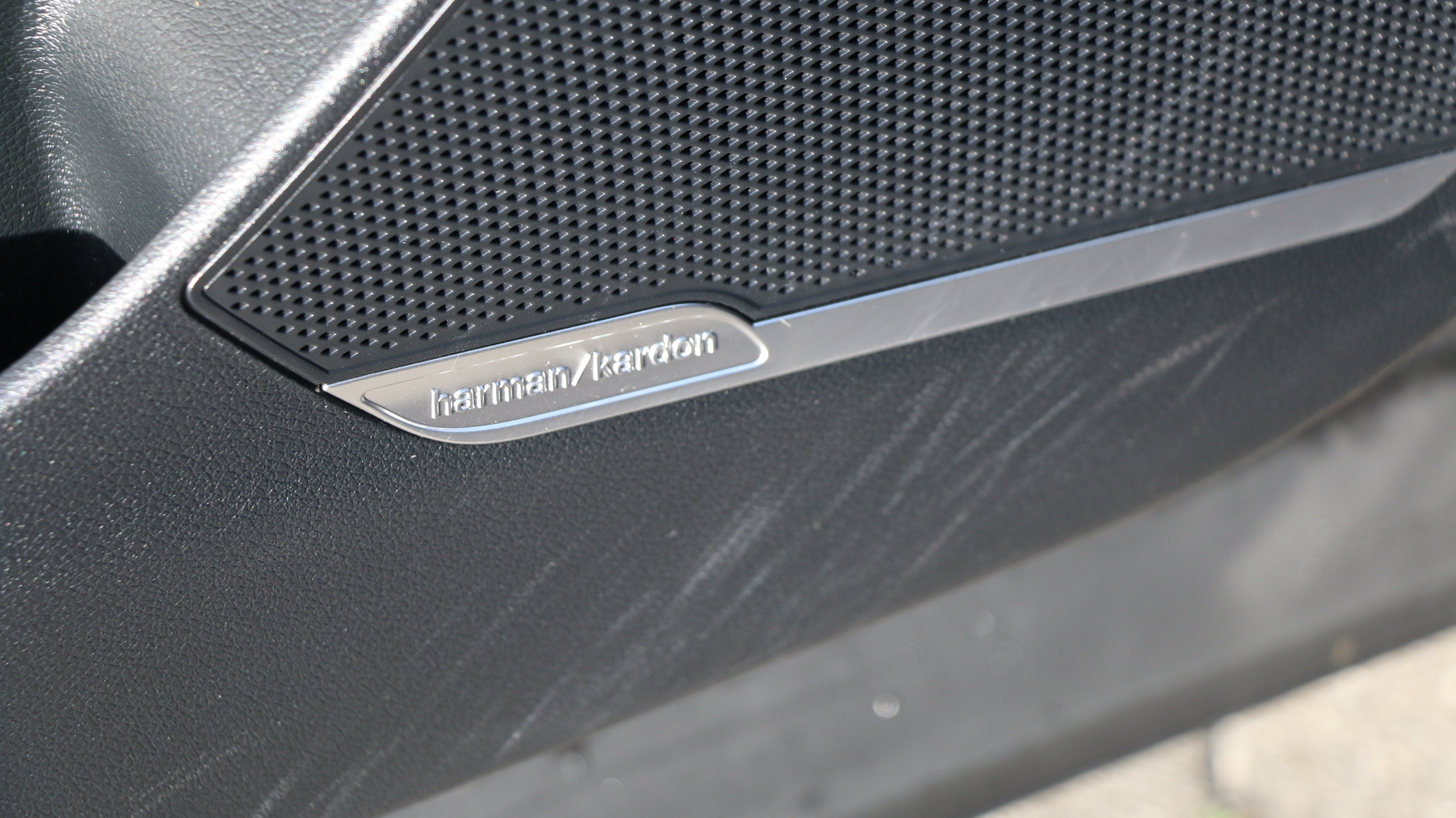 listing desktop thumbnail image 37