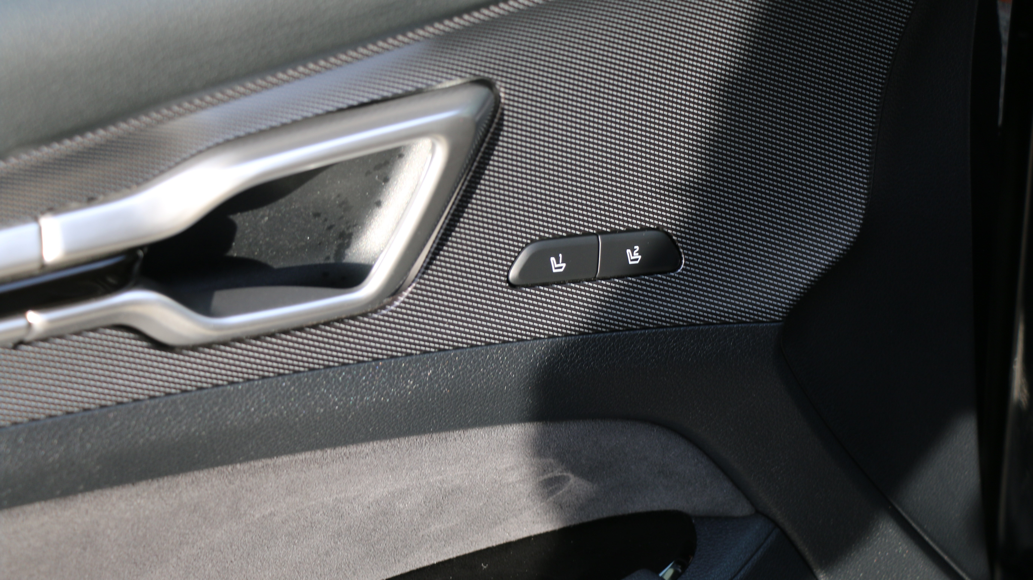 listing desktop thumbnail image 35