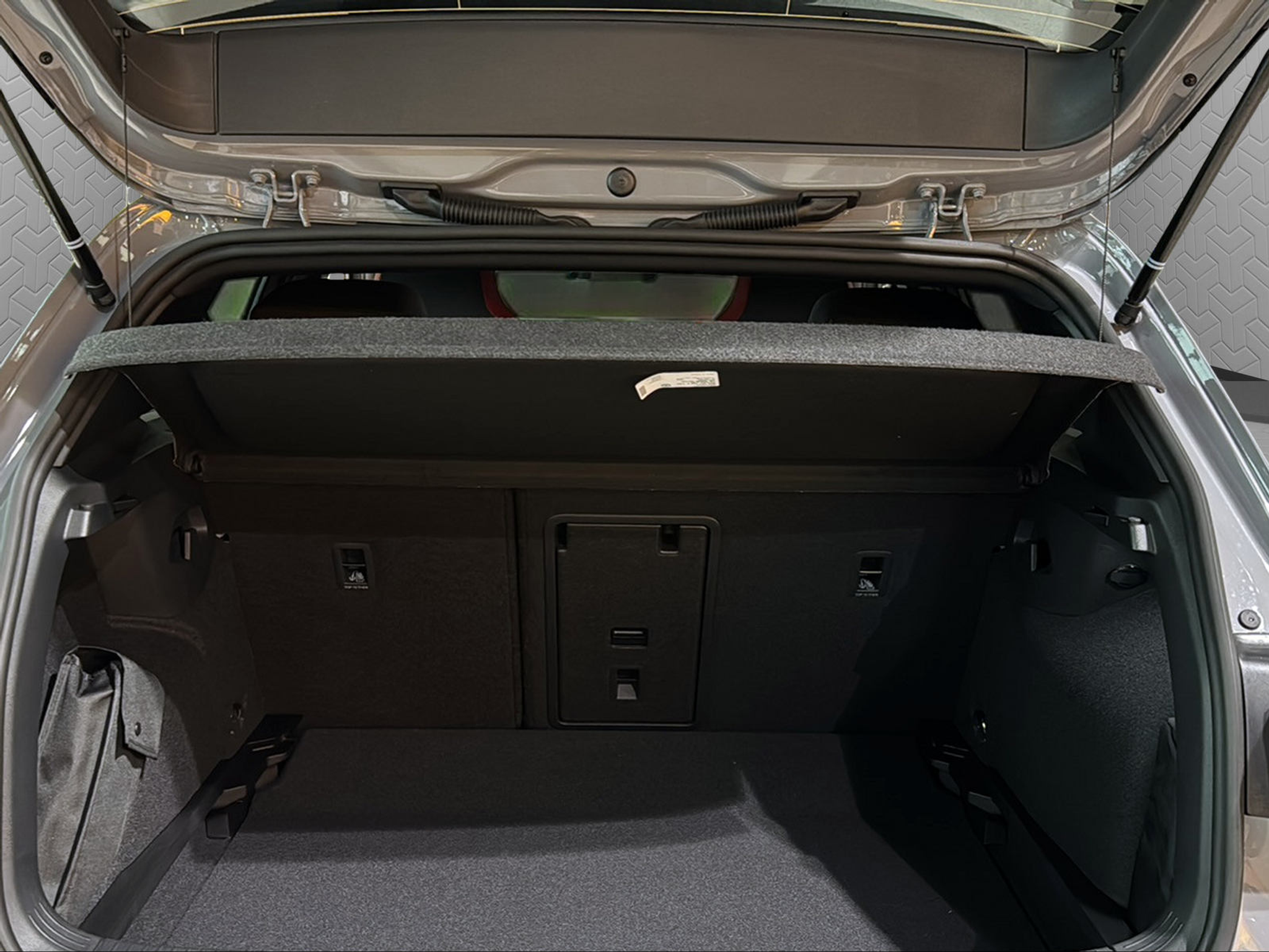 listing desktop thumbnail image 13