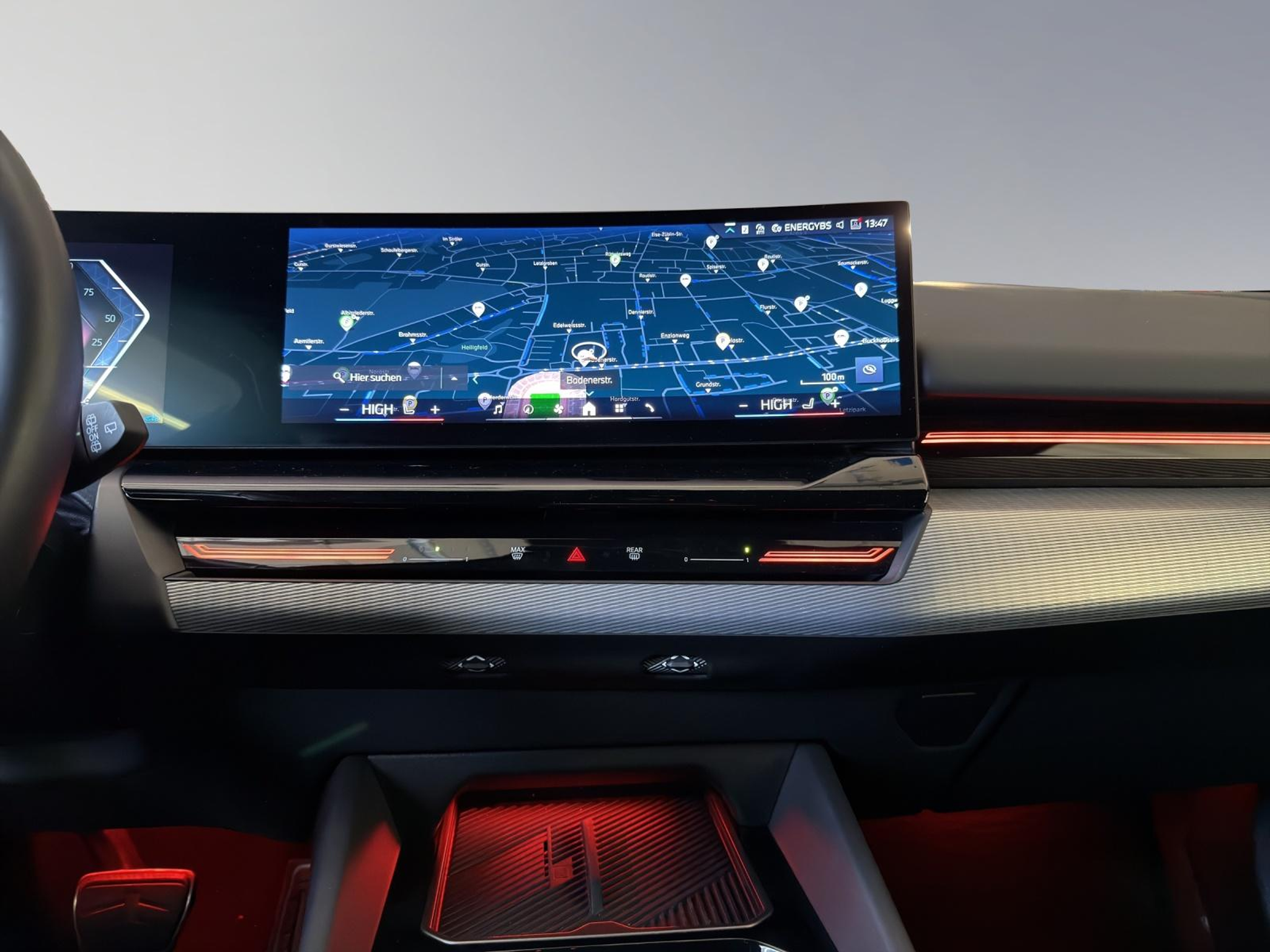 listing desktop thumbnail image 12