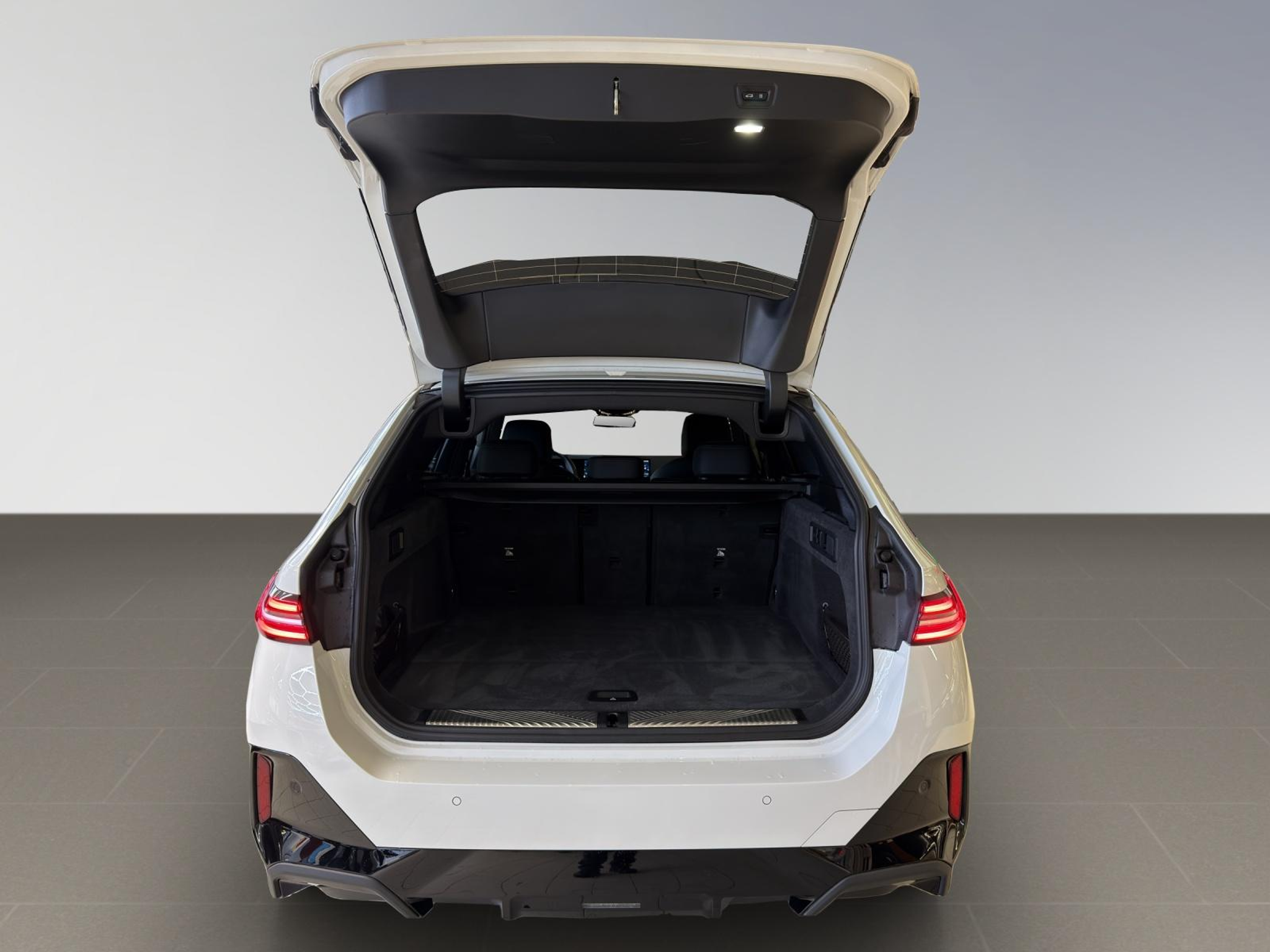 listing desktop thumbnail image 17