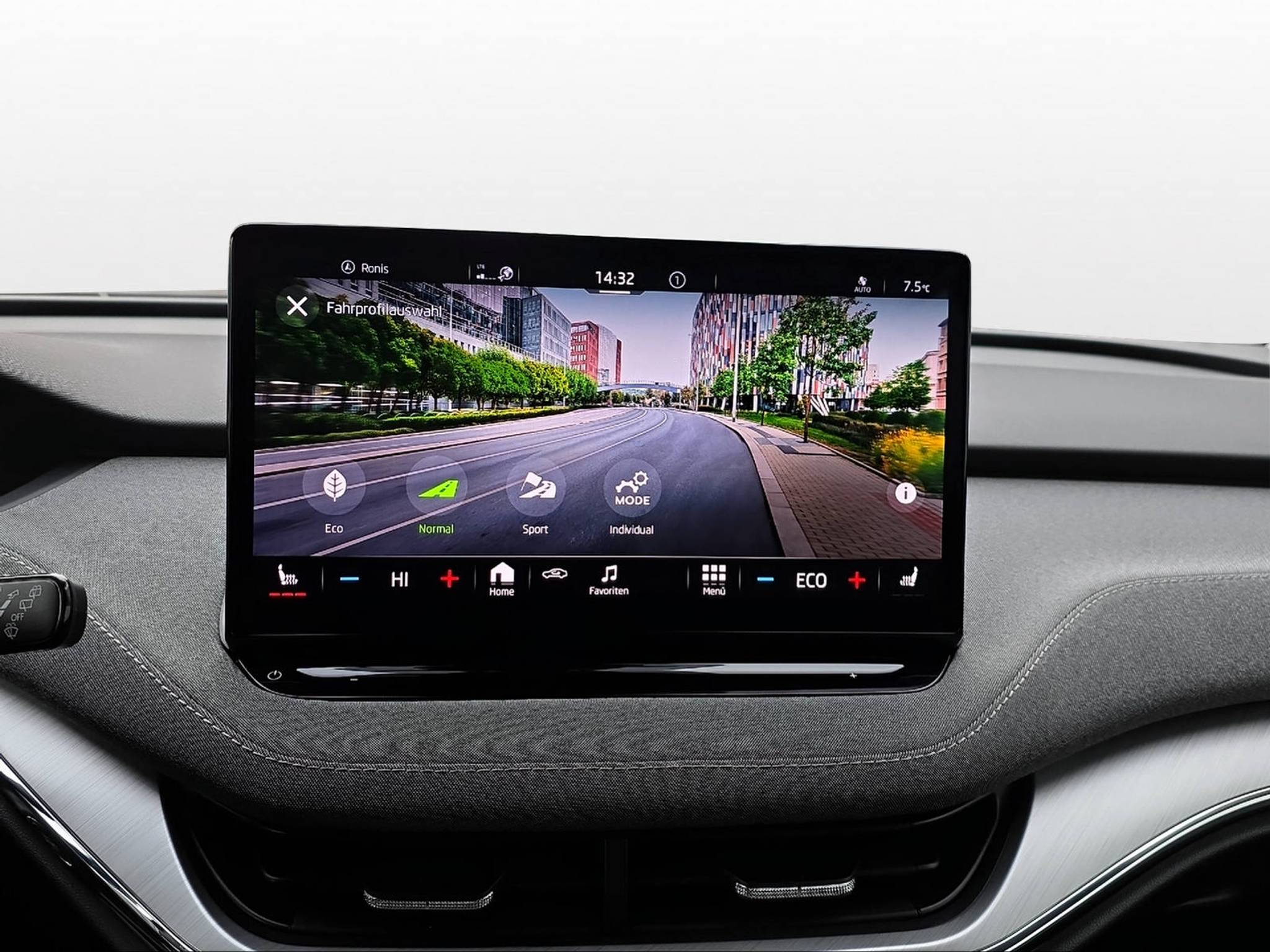 listing desktop thumbnail image 8