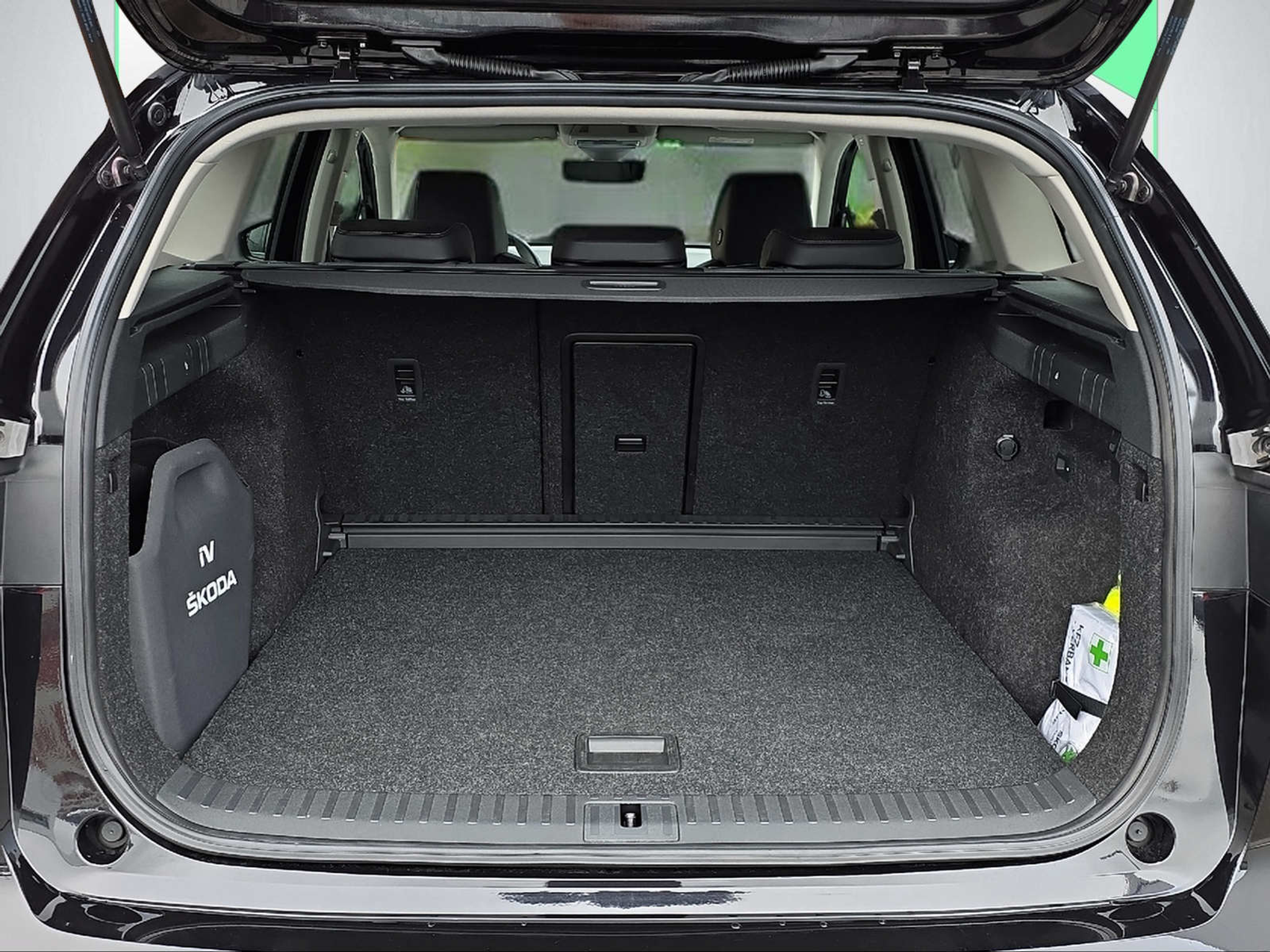 listing desktop thumbnail image 11