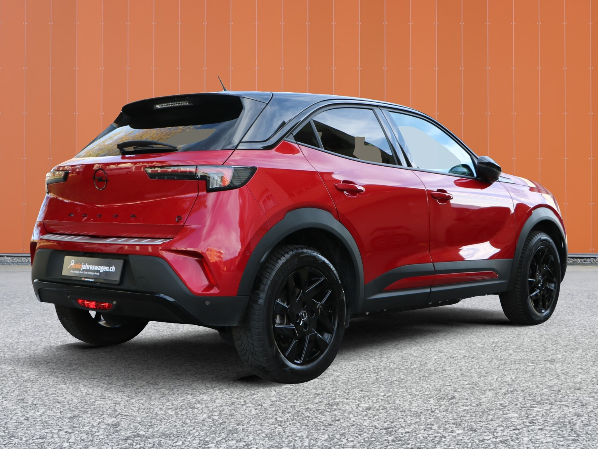 listing desktop thumbnail image 1