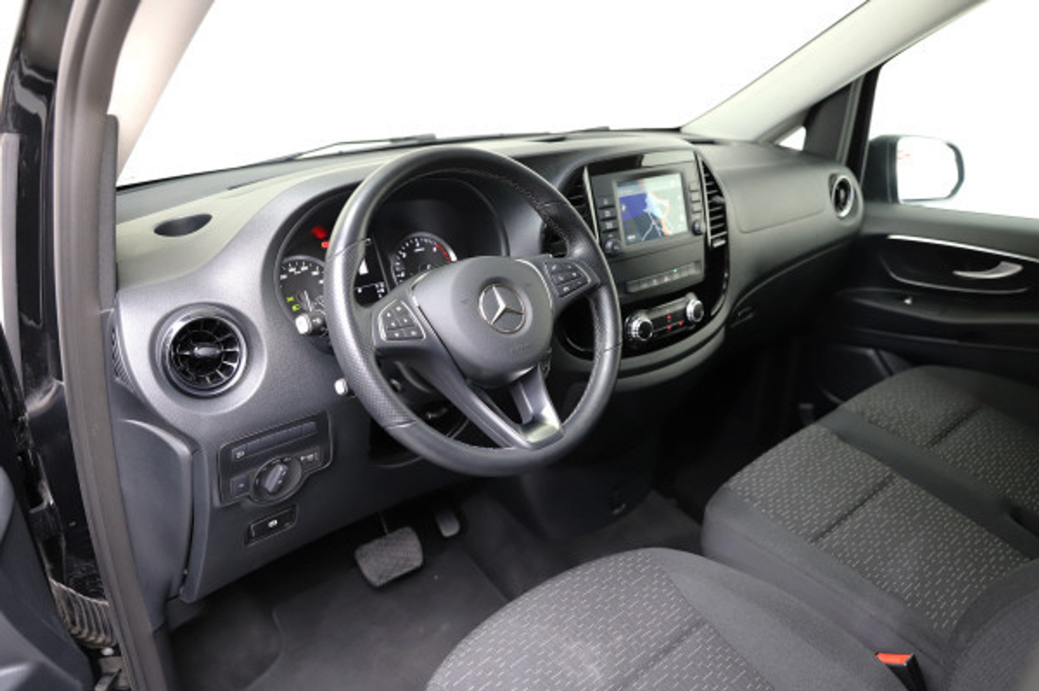 listing desktop thumbnail image 7