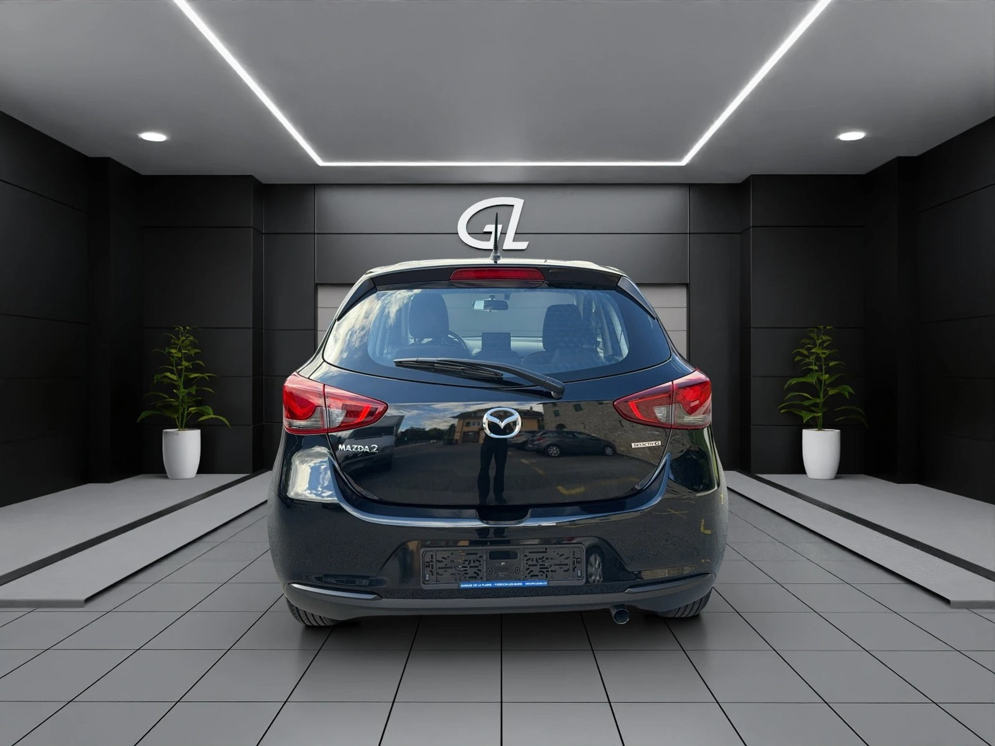 listing desktop thumbnail image 4