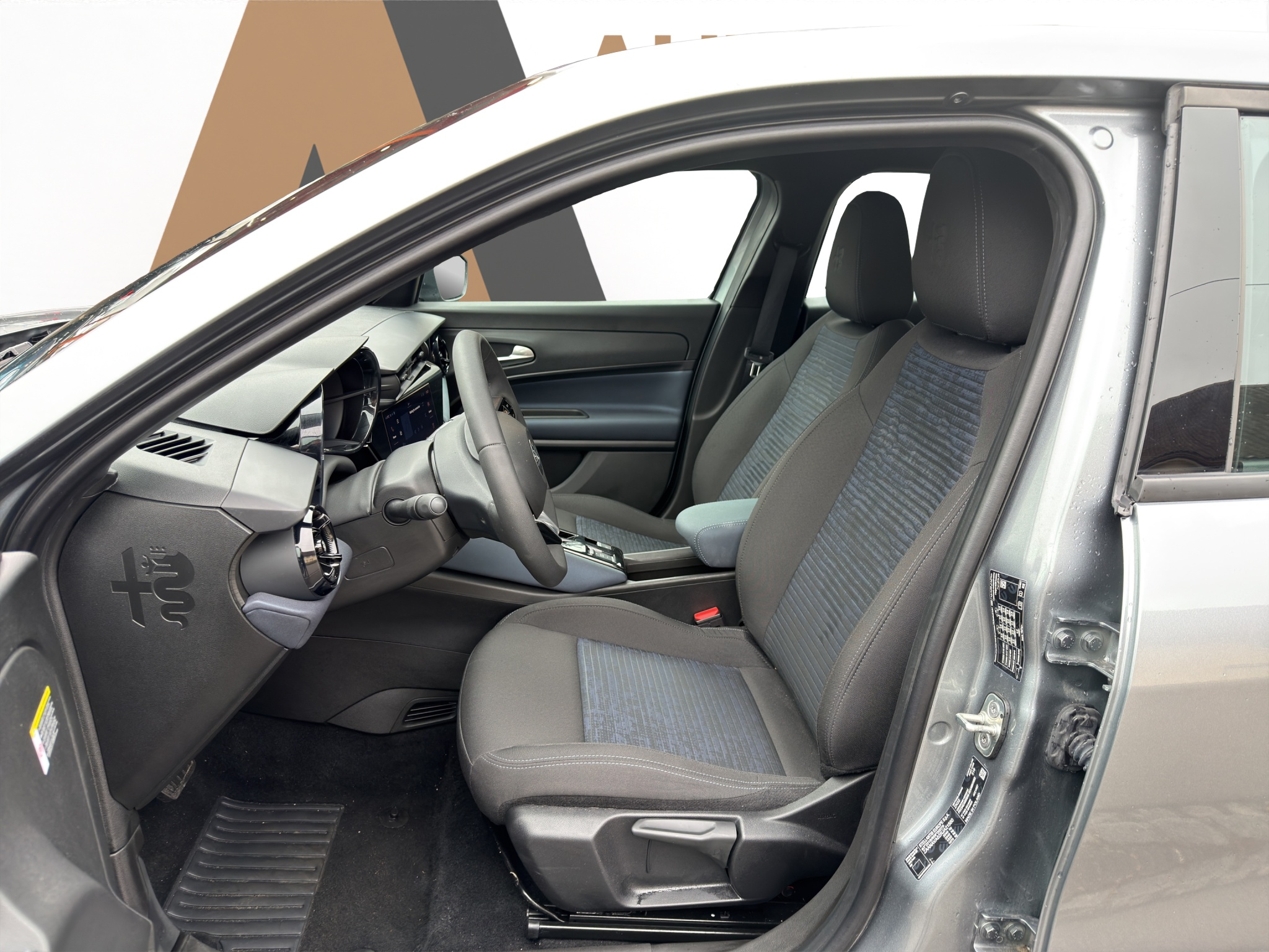 listing desktop thumbnail image 8