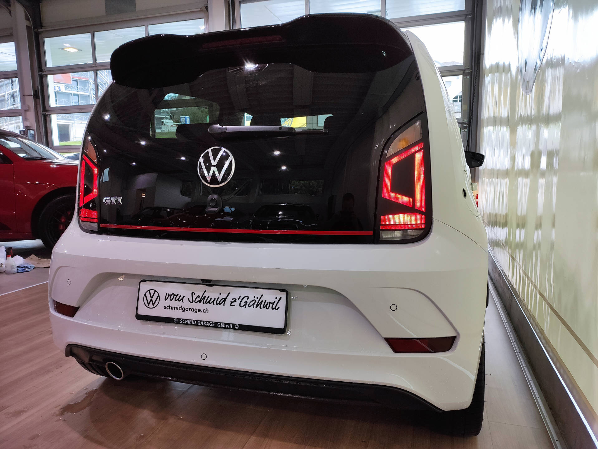 listing desktop thumbnail image 14