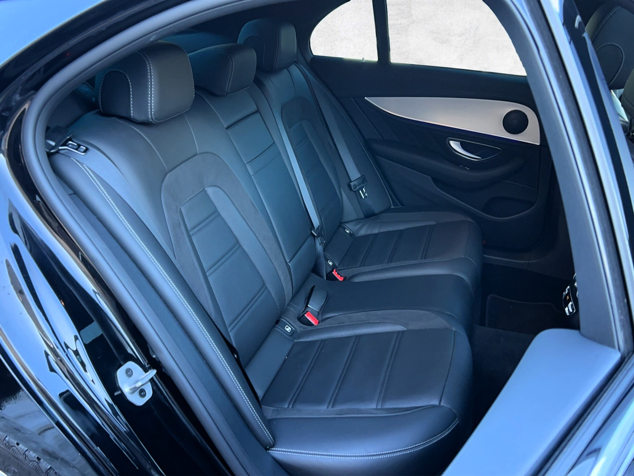 listing desktop thumbnail image 14