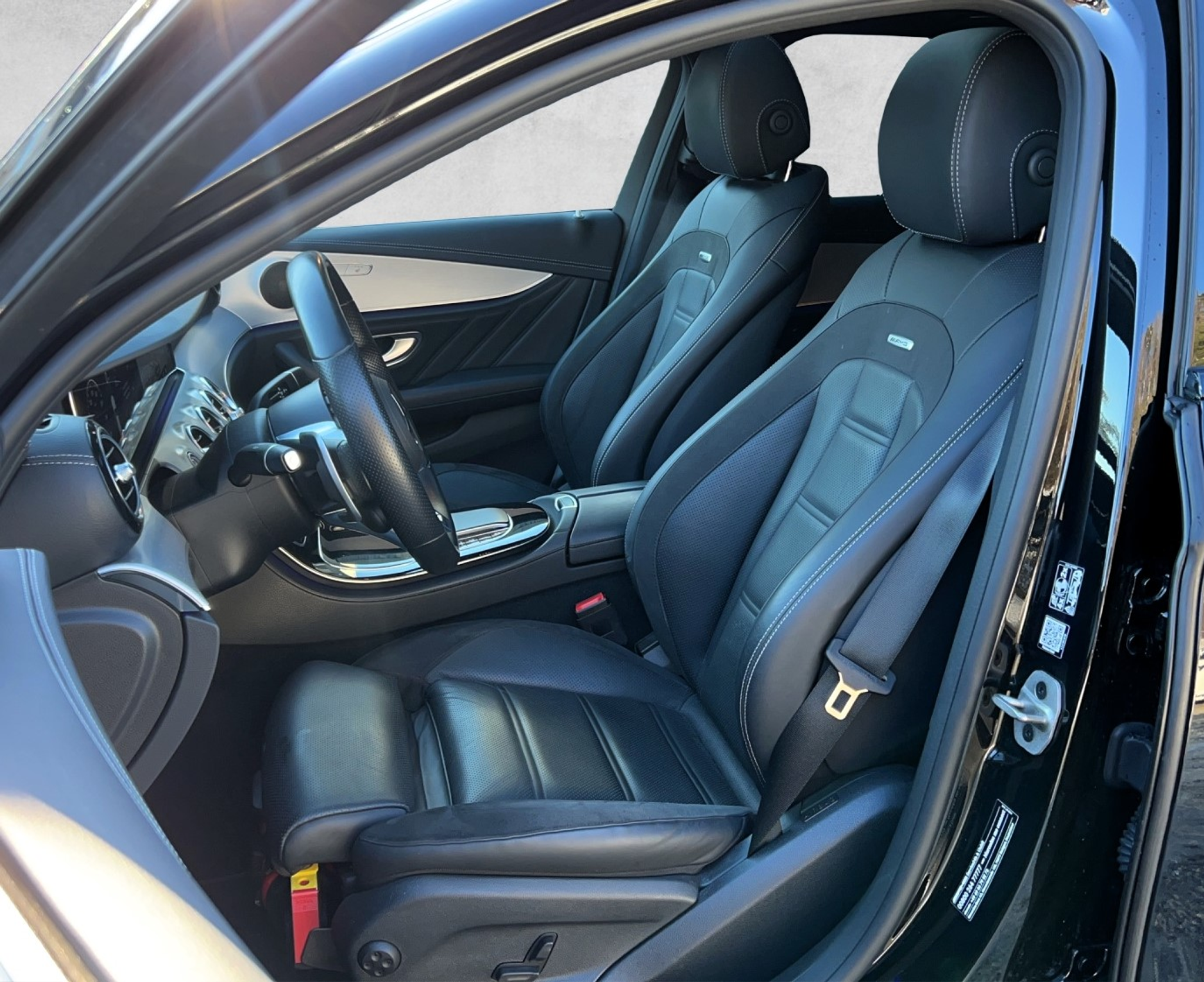 listing desktop thumbnail image 8