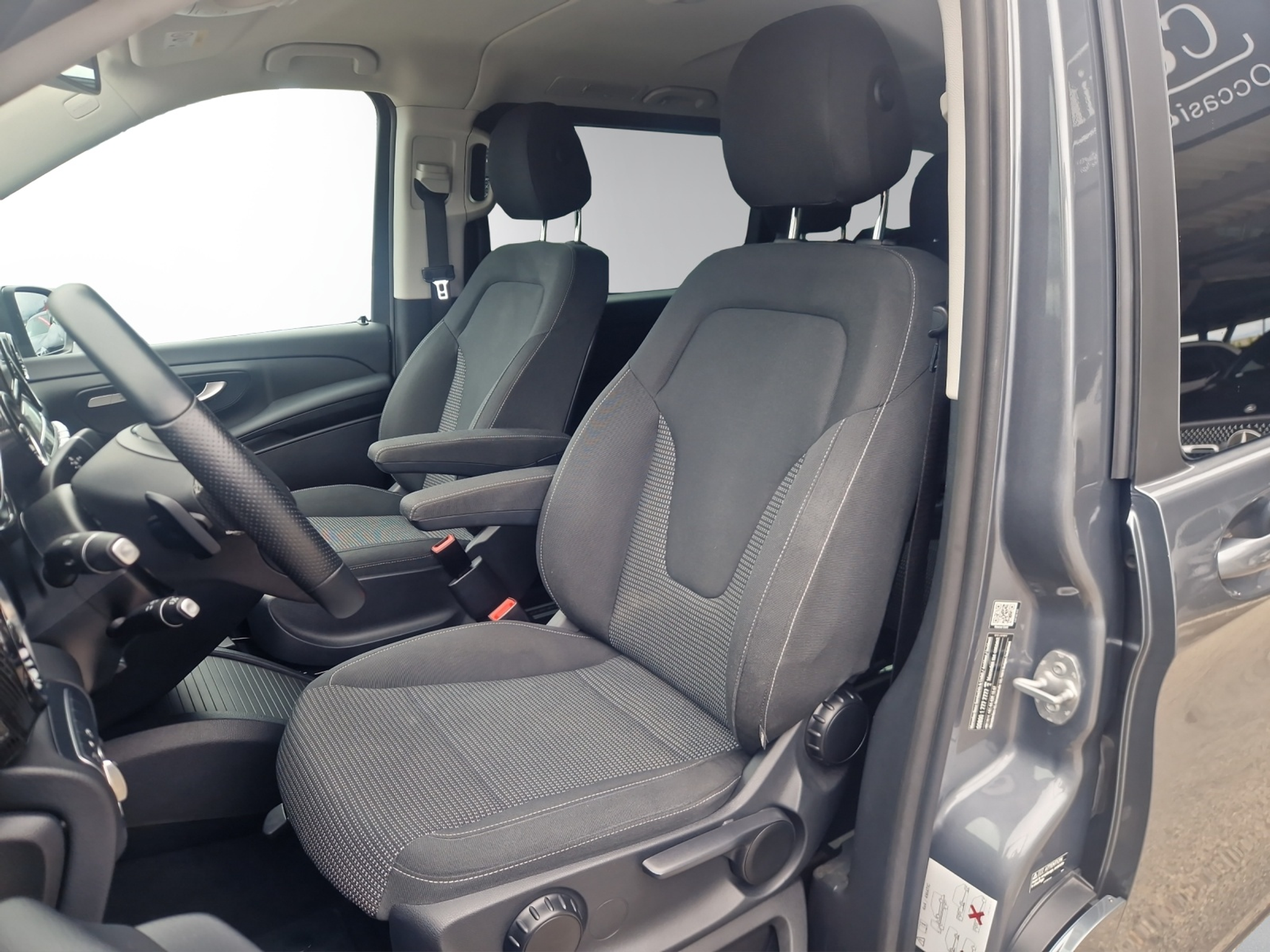 listing desktop thumbnail image 7