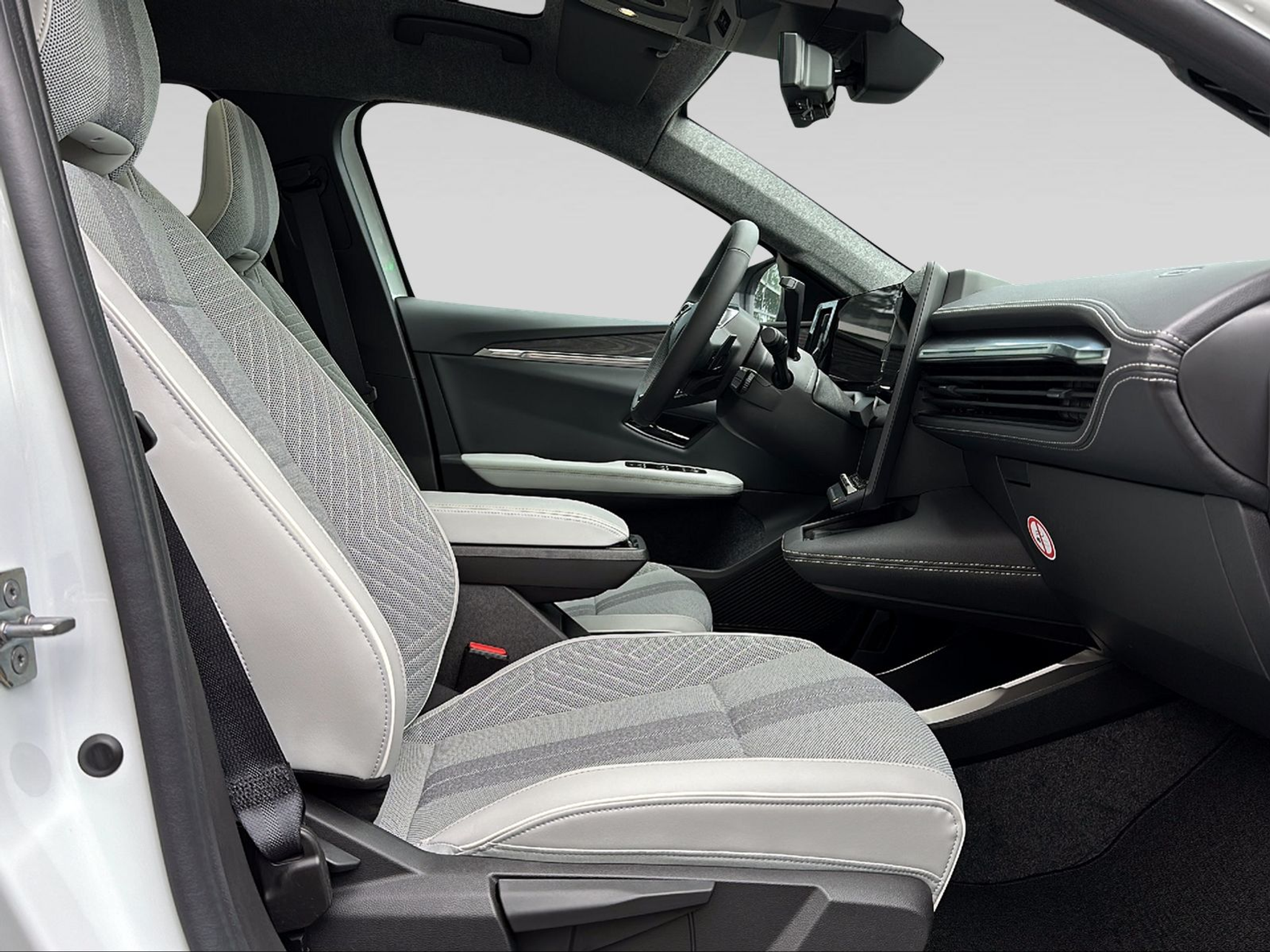 listing desktop thumbnail image 10