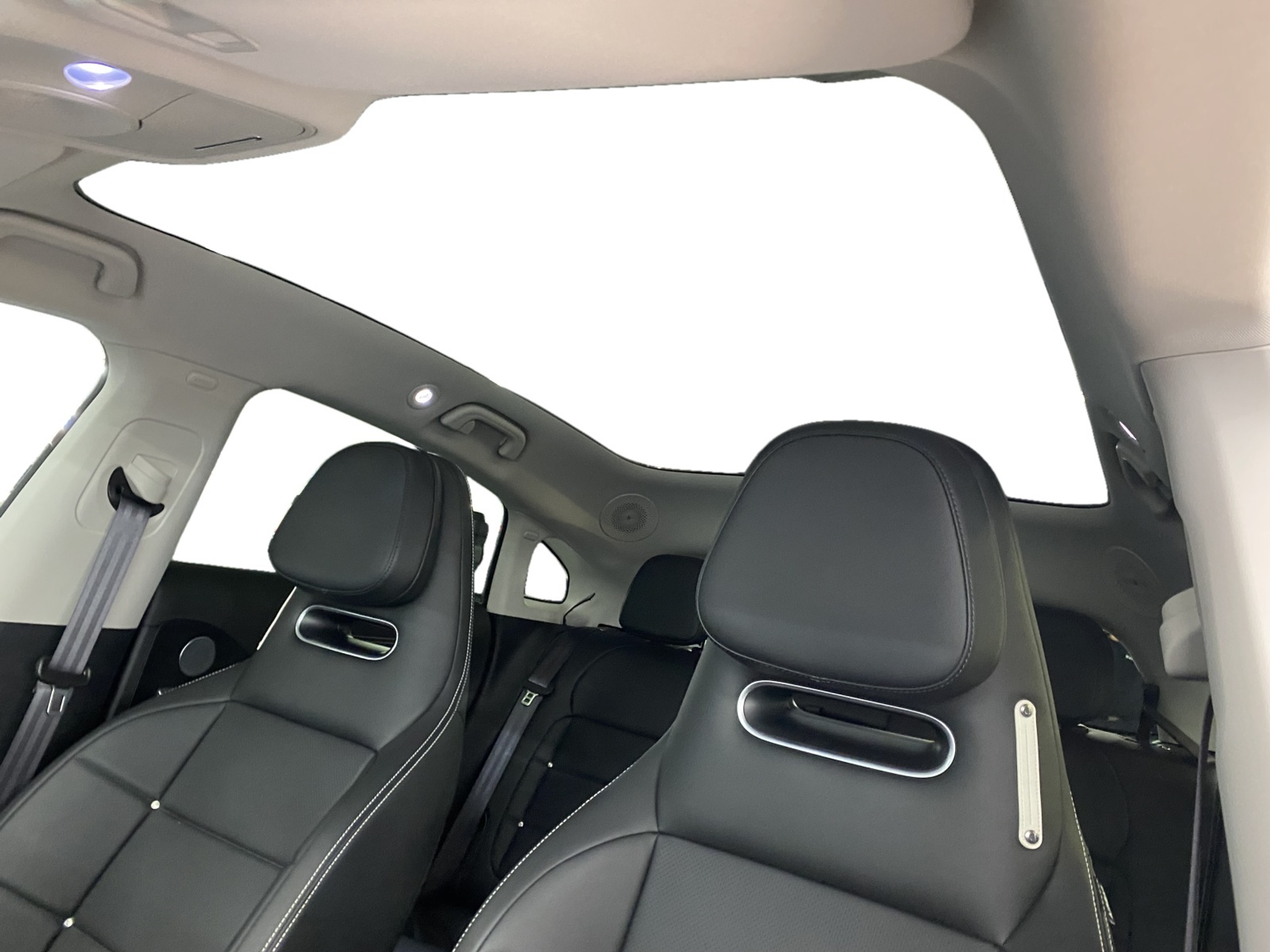 listing desktop thumbnail image 11