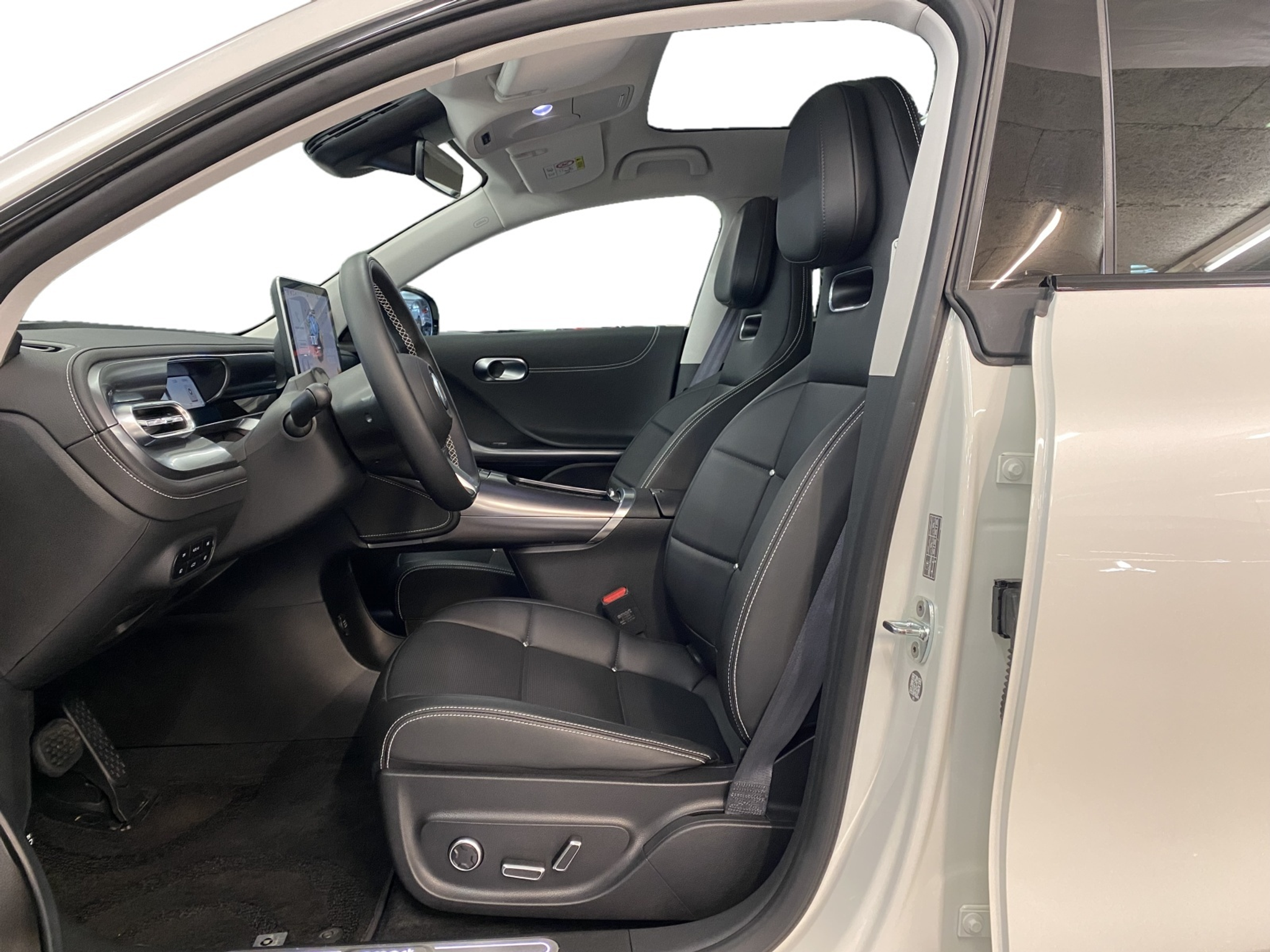 listing desktop thumbnail image 6