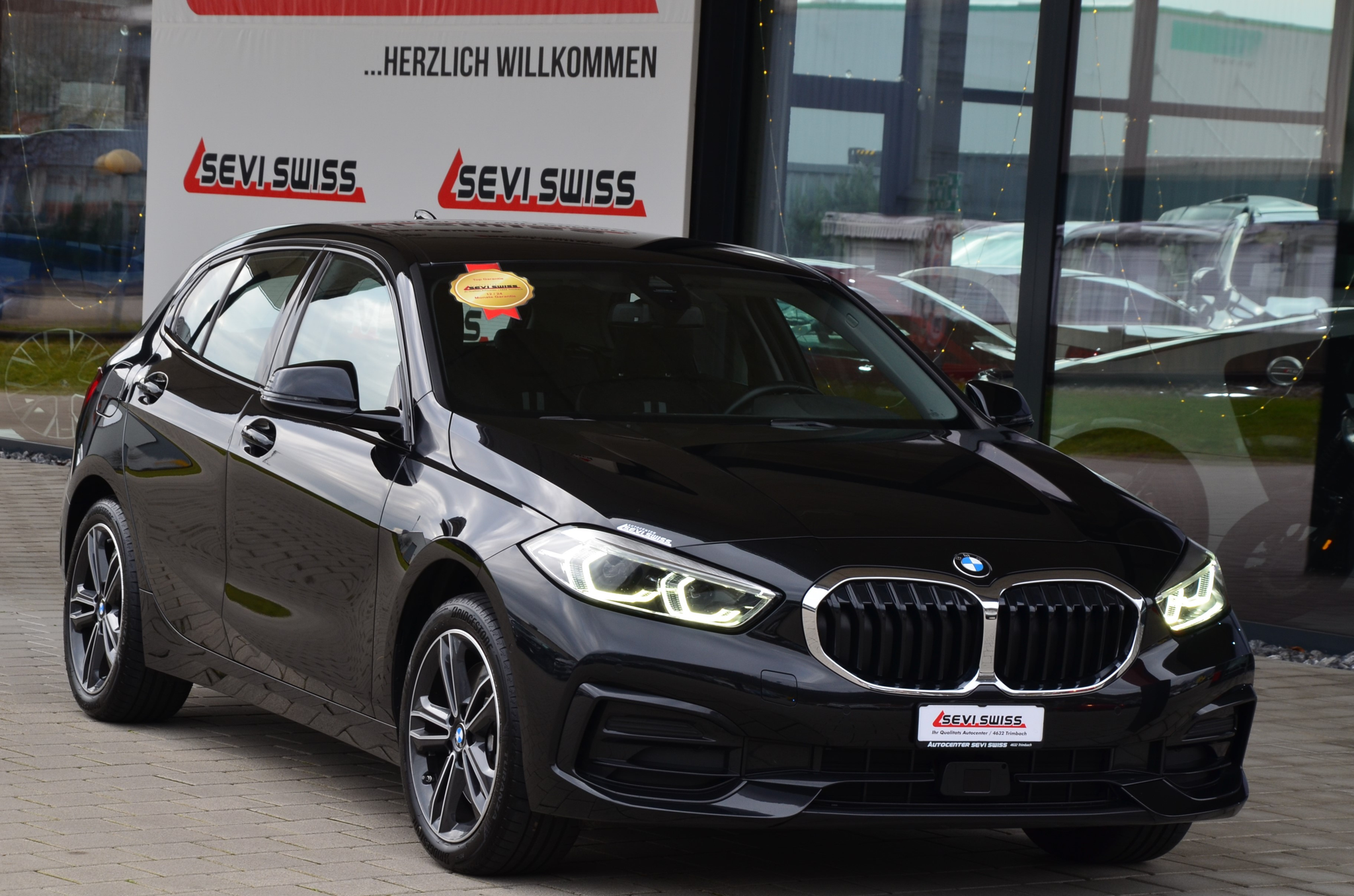 listing desktop thumbnail image 0