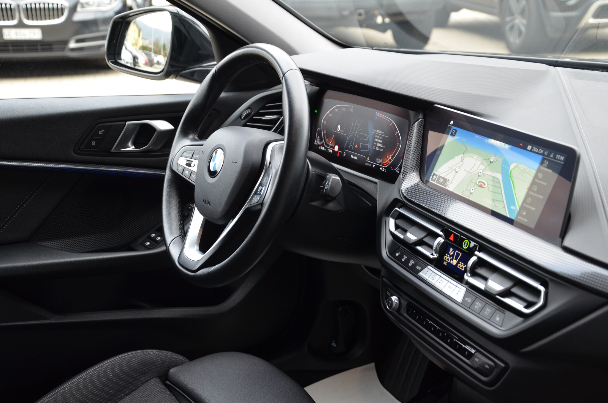 listing desktop thumbnail image 15