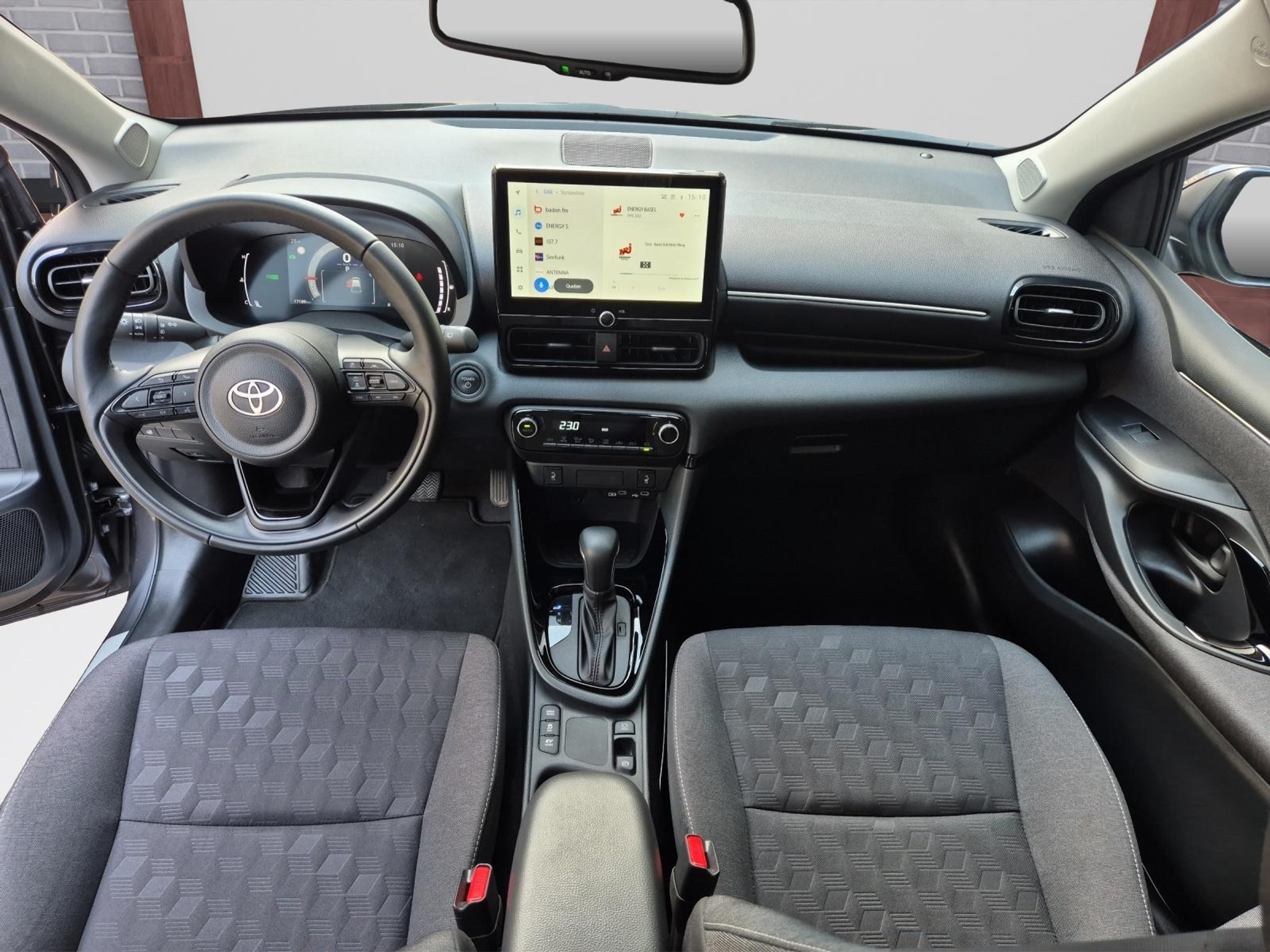 listing desktop thumbnail image 6