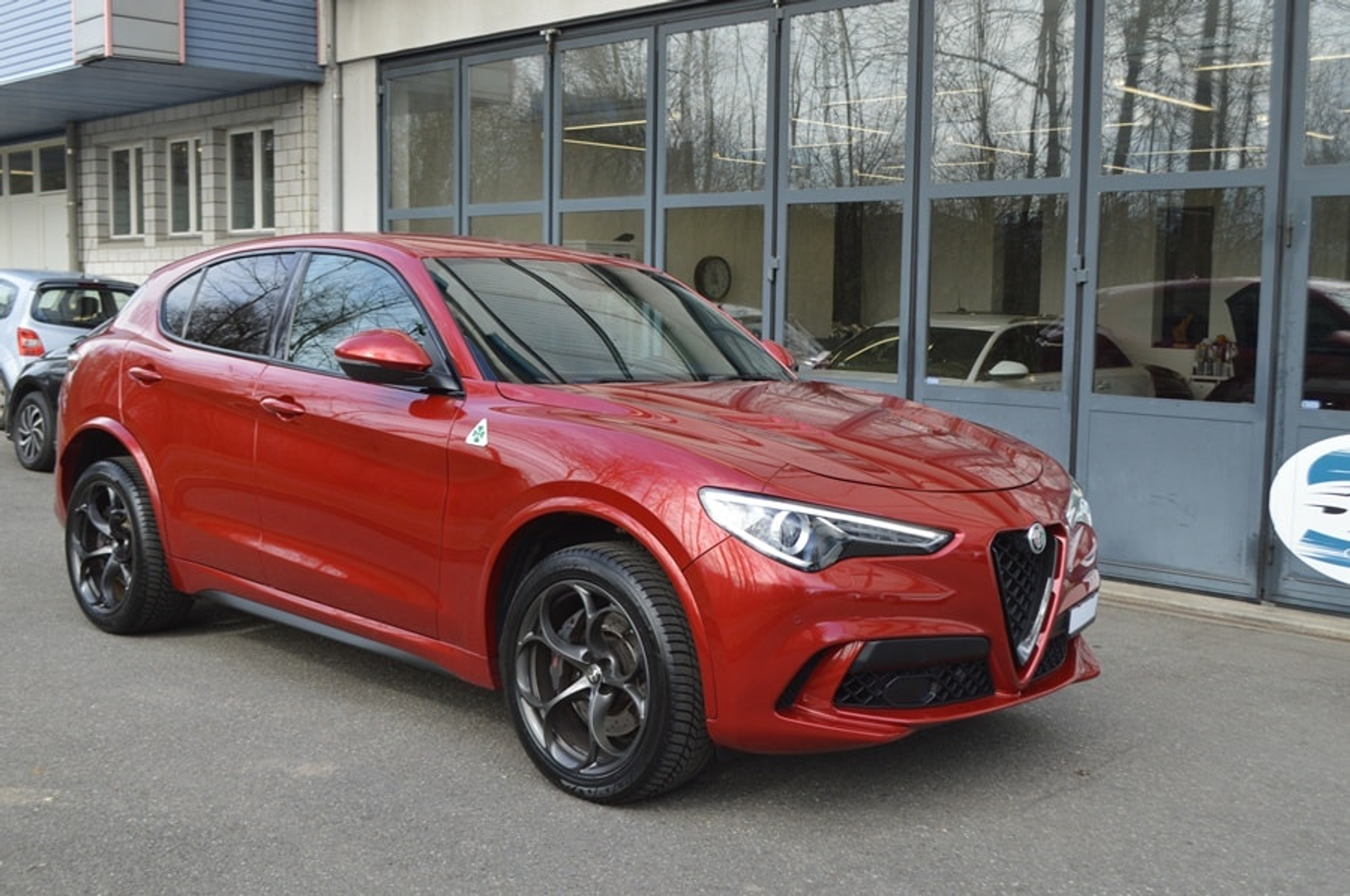 listing desktop thumbnail image 13