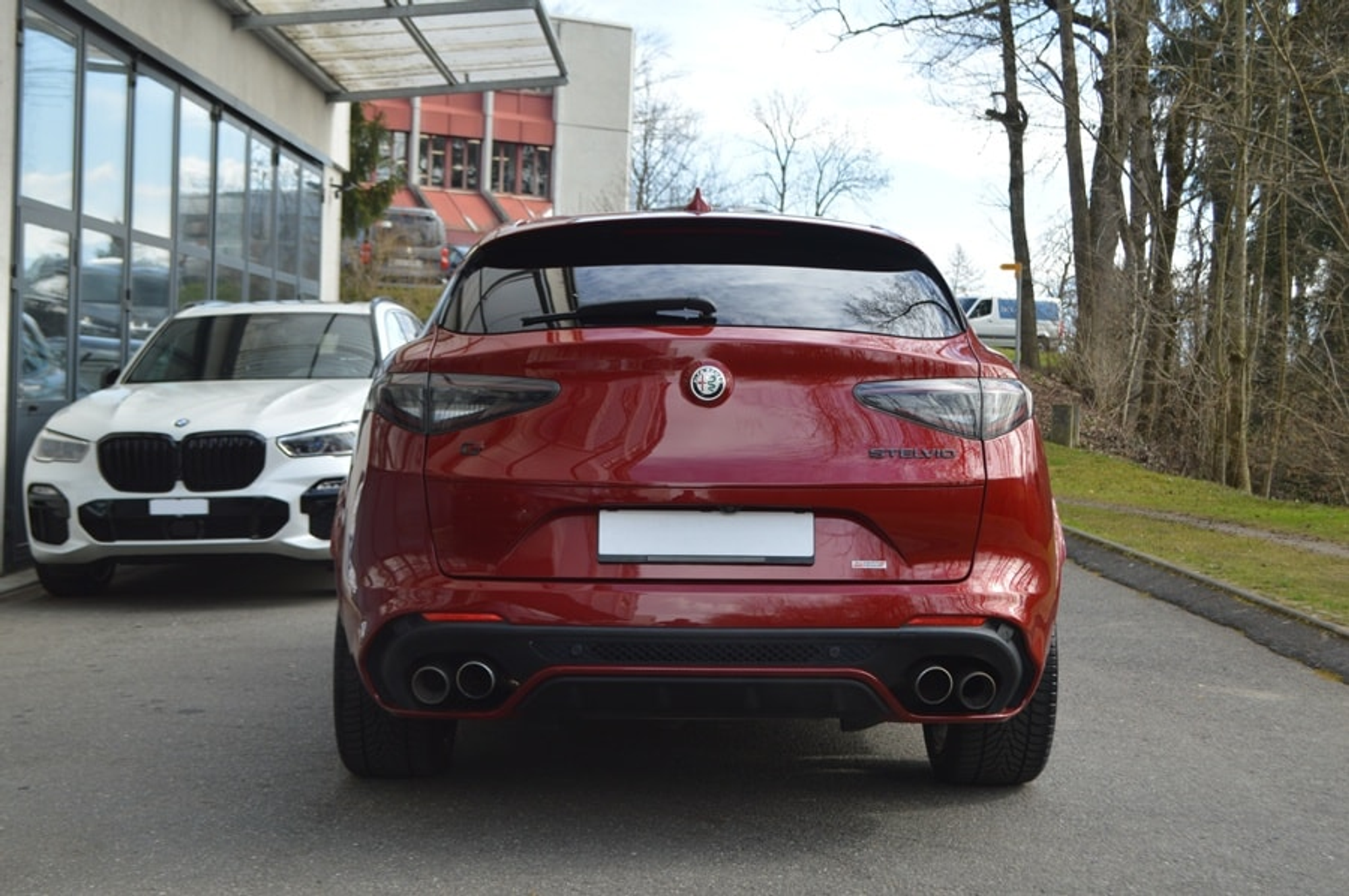 listing desktop thumbnail image 12