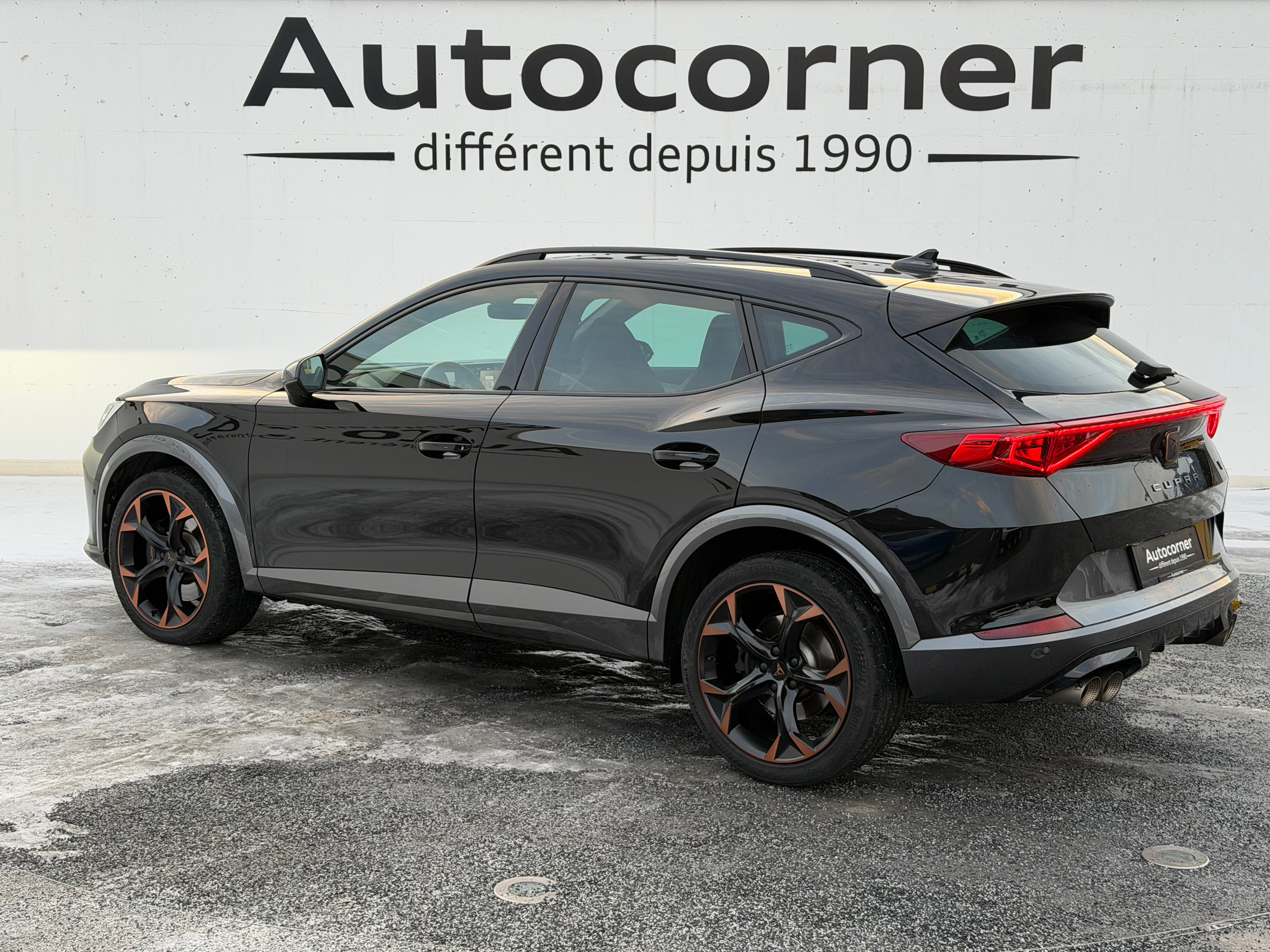 listing desktop thumbnail image 3