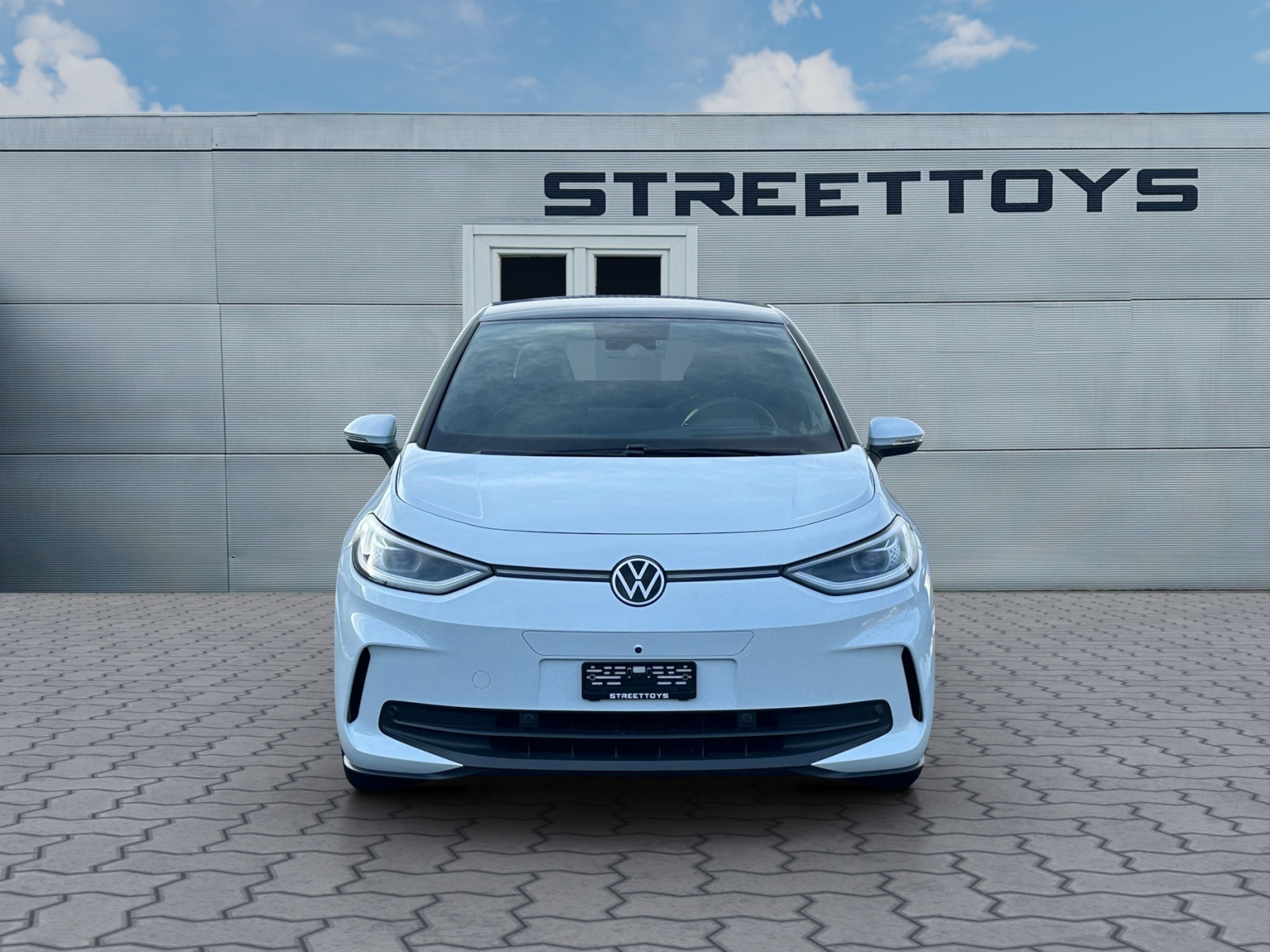 listing desktop thumbnail image 4