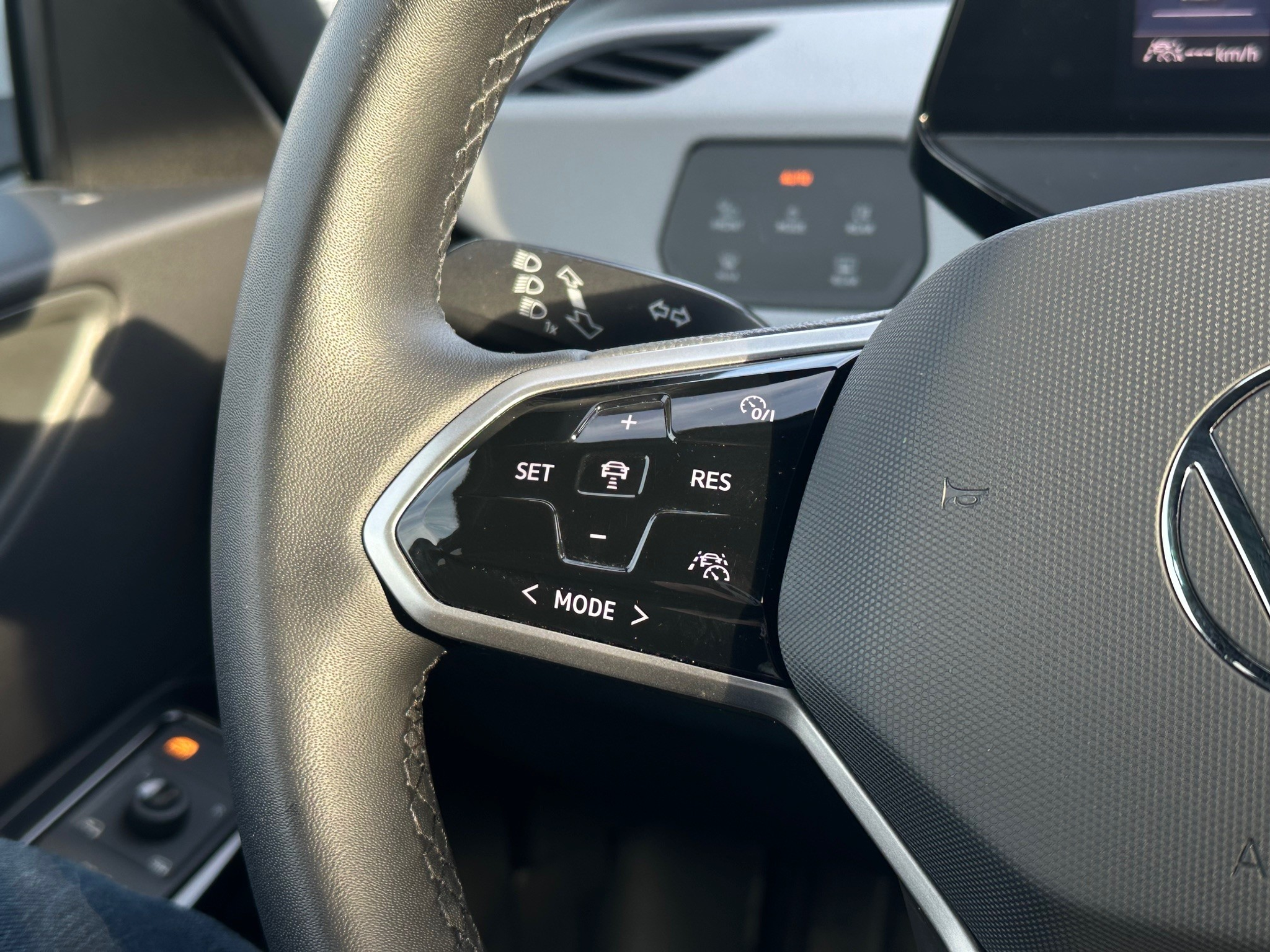 listing desktop thumbnail image 8