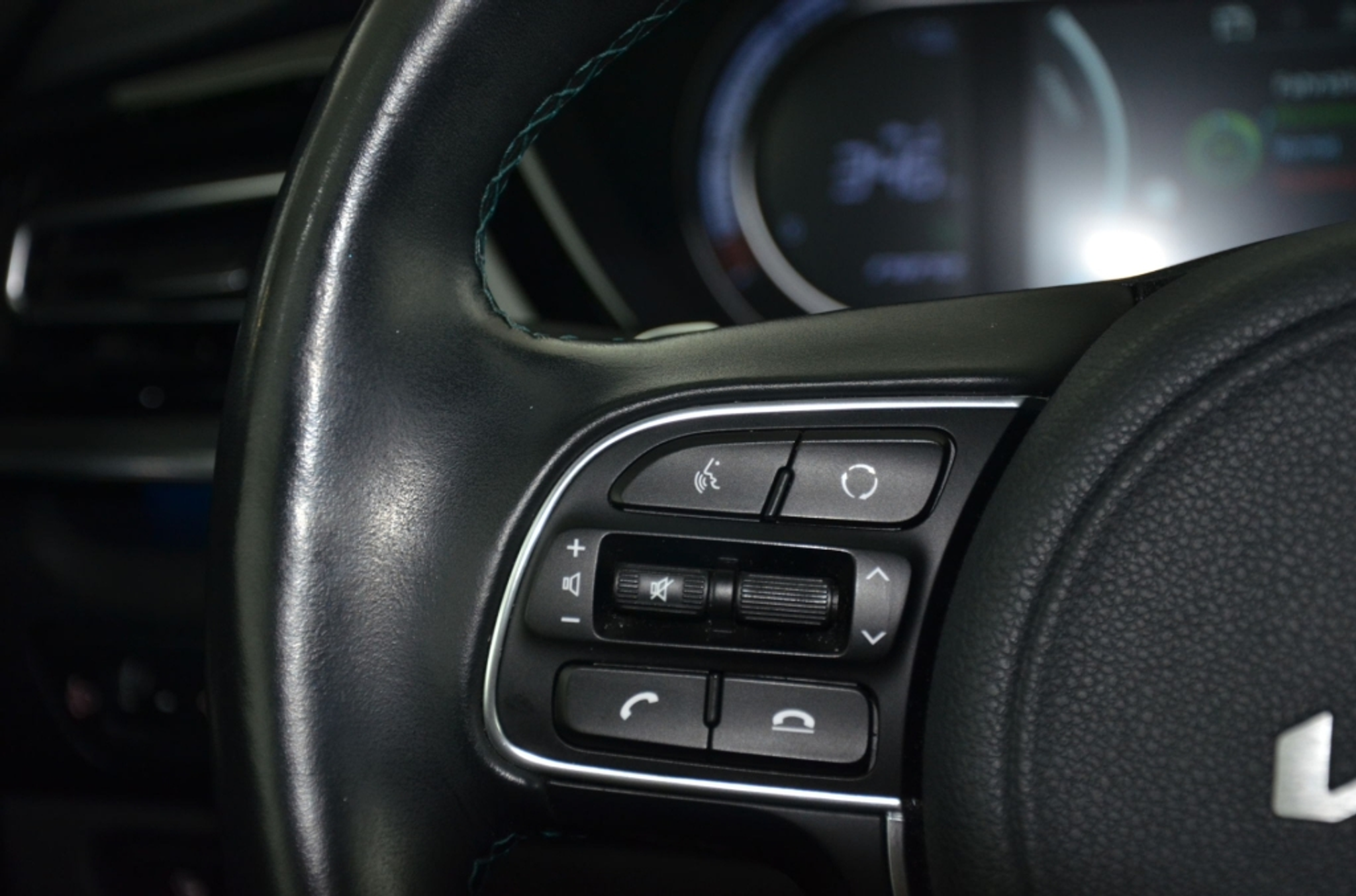 listing desktop thumbnail image 21