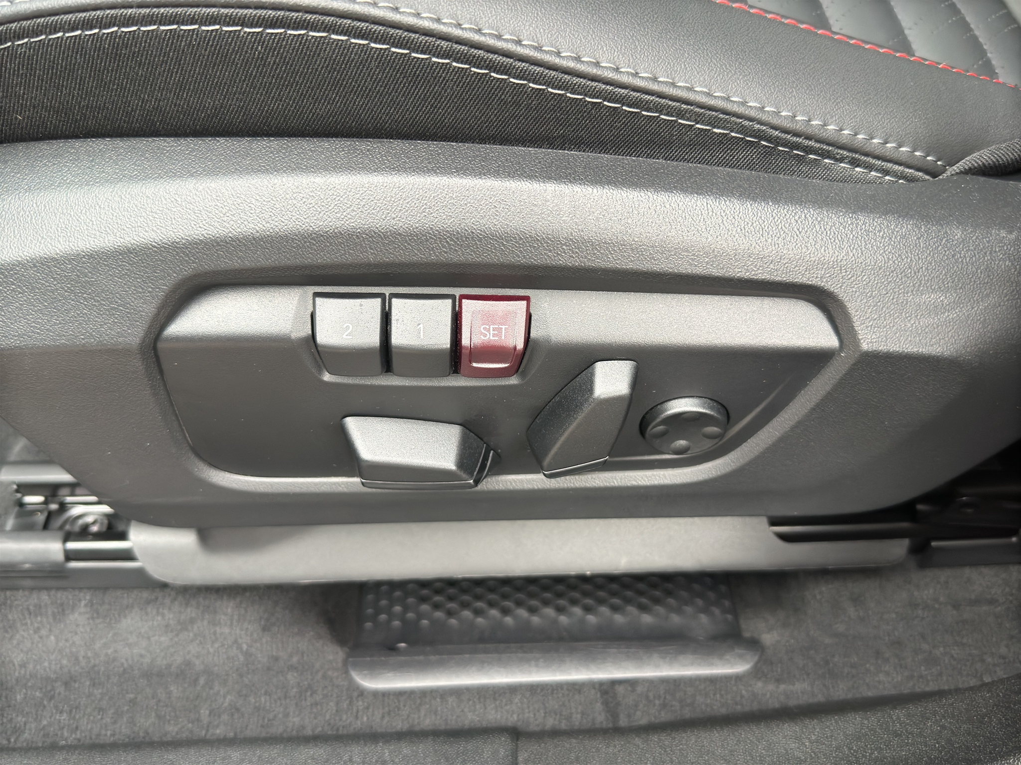 listing desktop thumbnail image 12