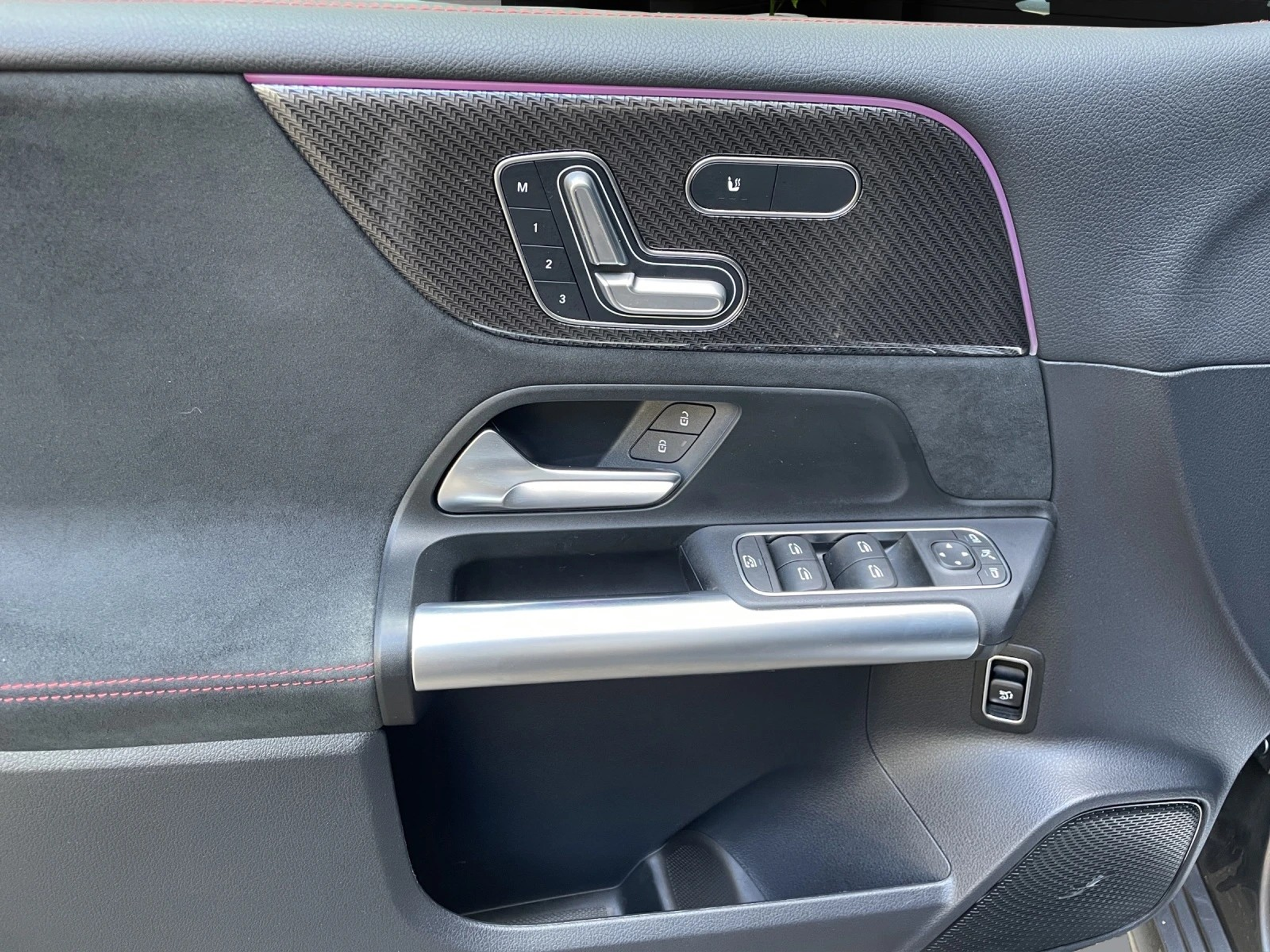 listing desktop thumbnail image 13