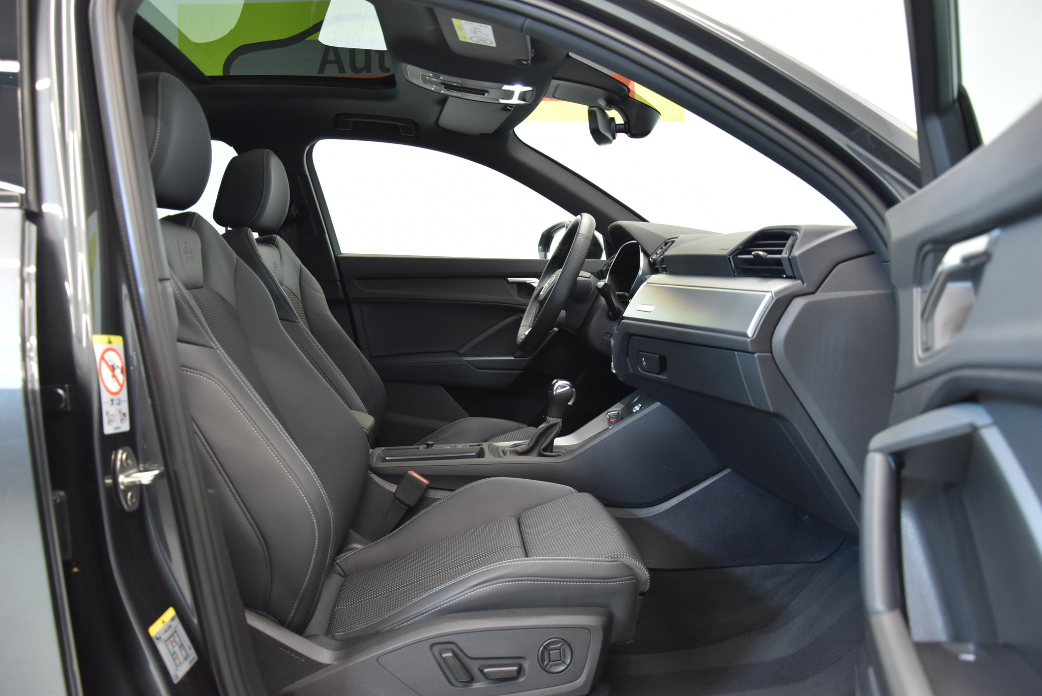 listing desktop thumbnail image 3