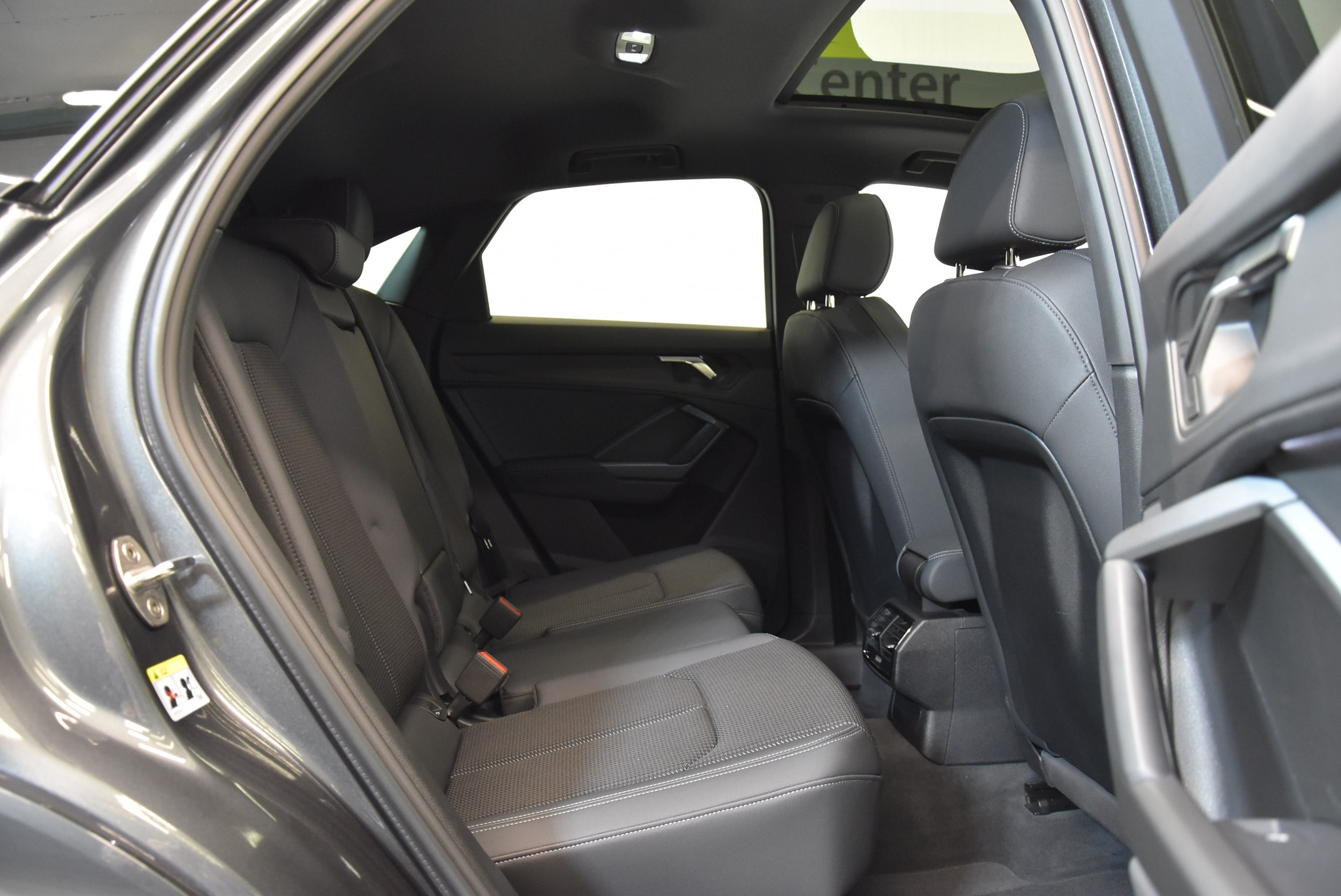 listing desktop thumbnail image 5