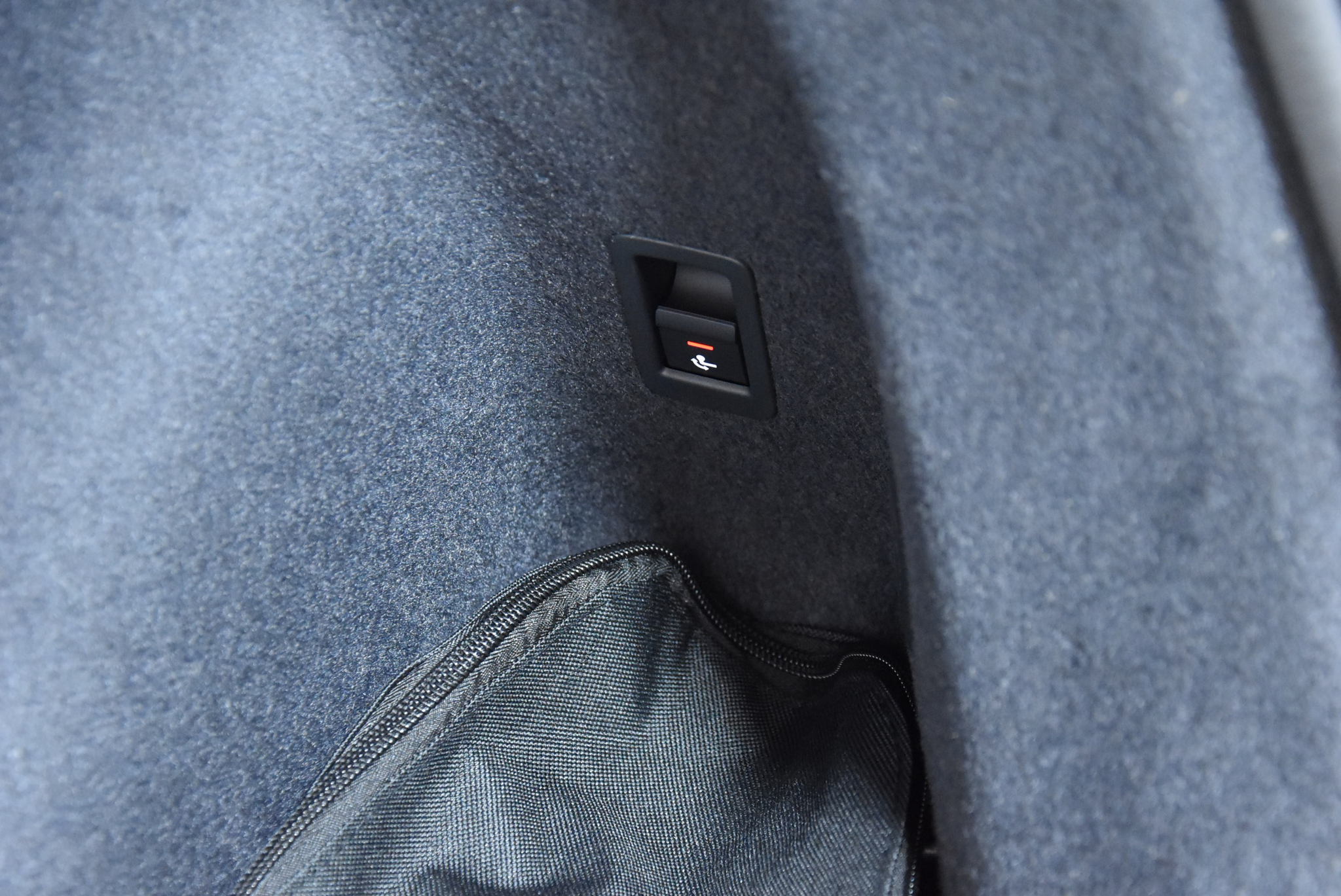 listing desktop thumbnail image 8