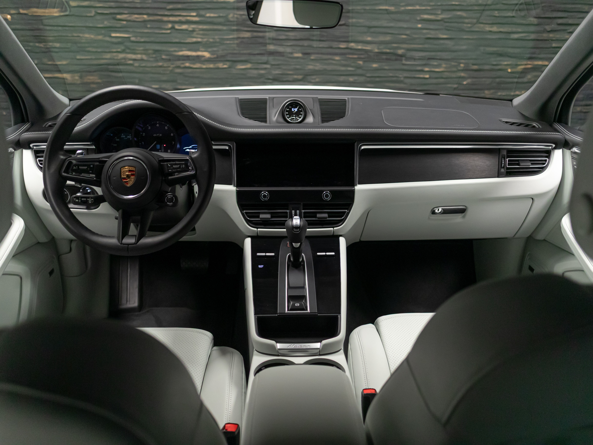 listing desktop thumbnail image 26