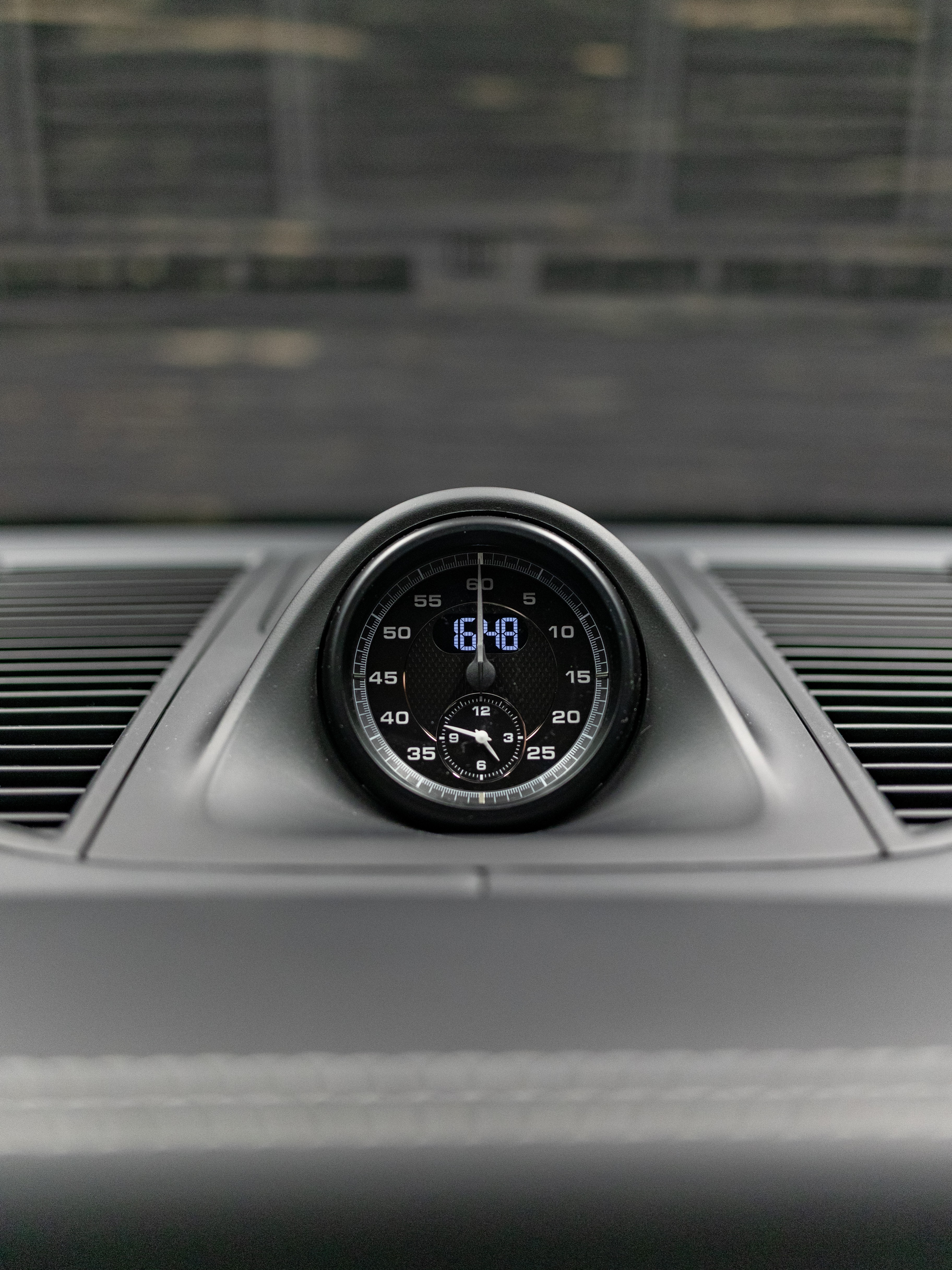 listing desktop thumbnail image 17