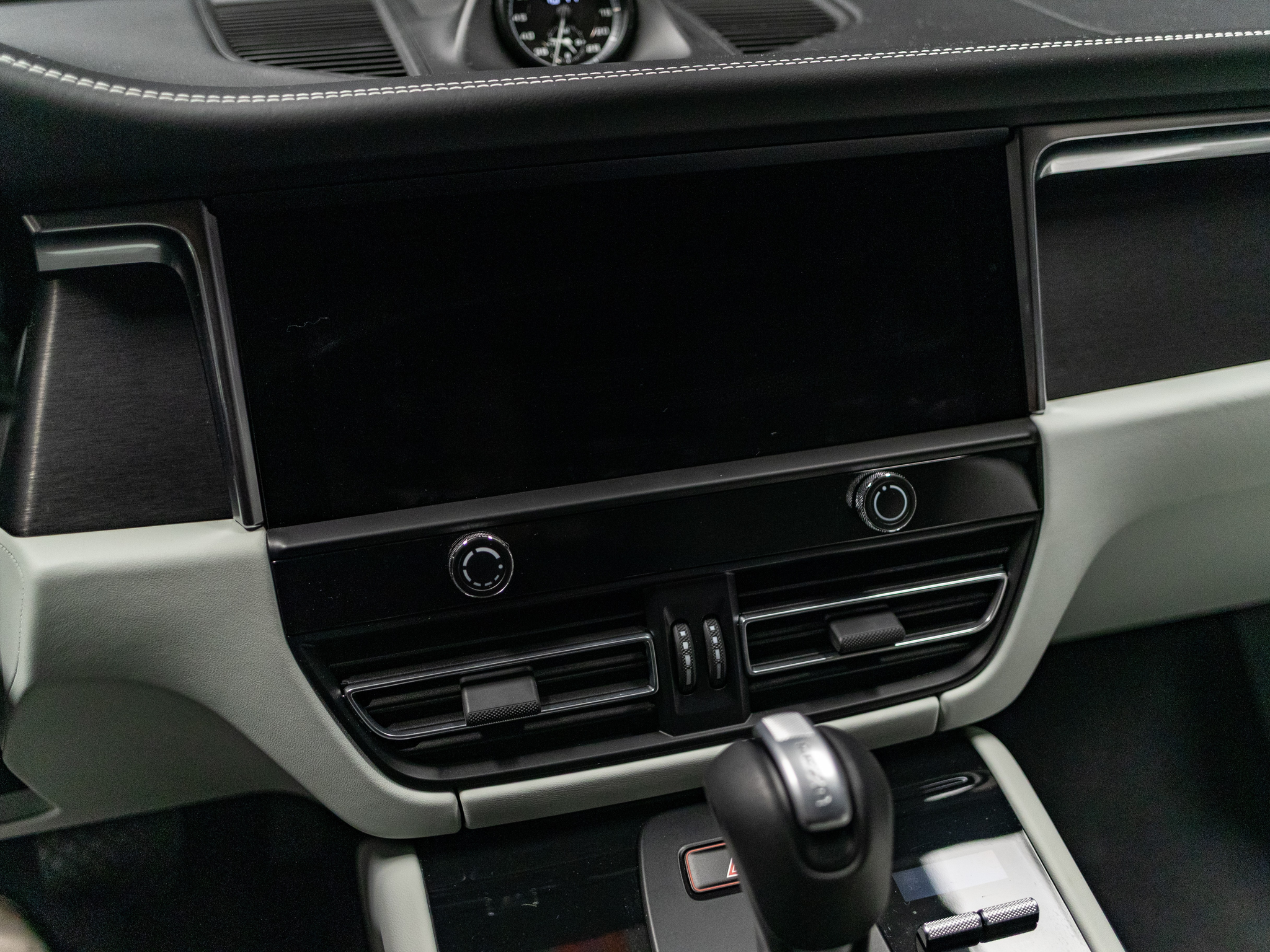 listing desktop thumbnail image 27