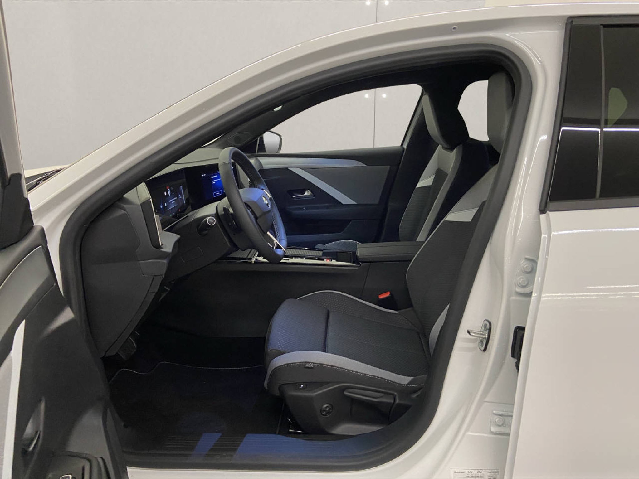 listing desktop thumbnail image 4