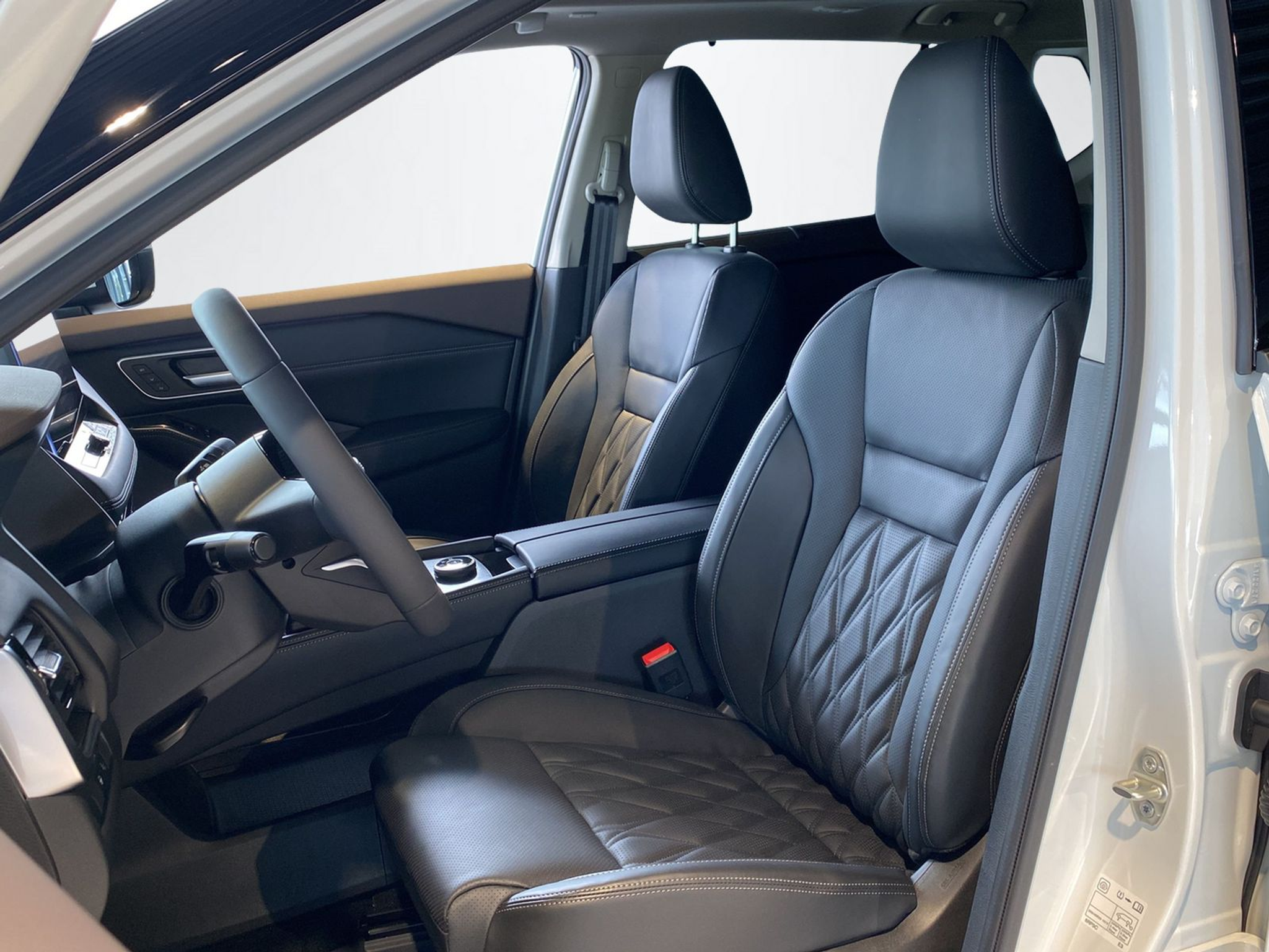 listing desktop thumbnail image 14