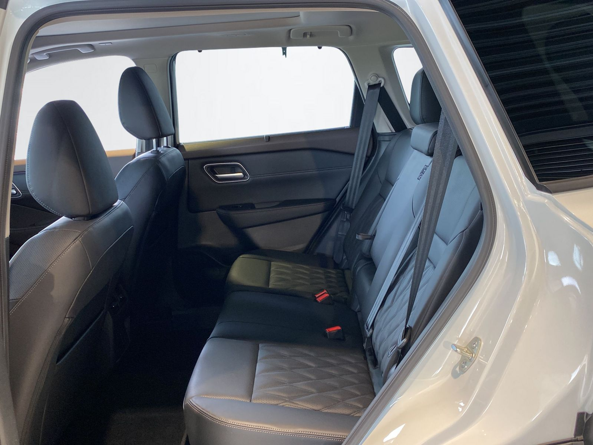 listing desktop thumbnail image 10