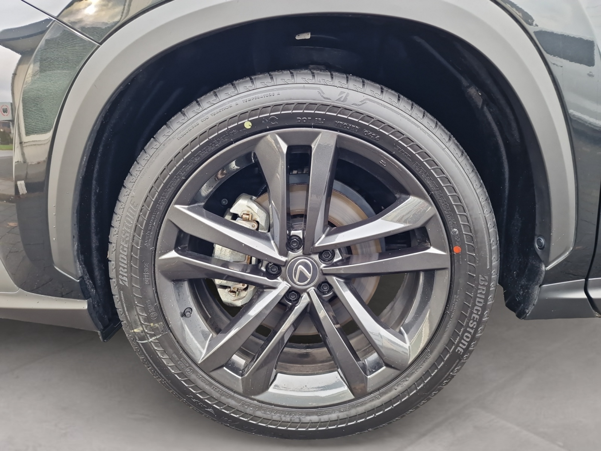 listing desktop thumbnail image 8