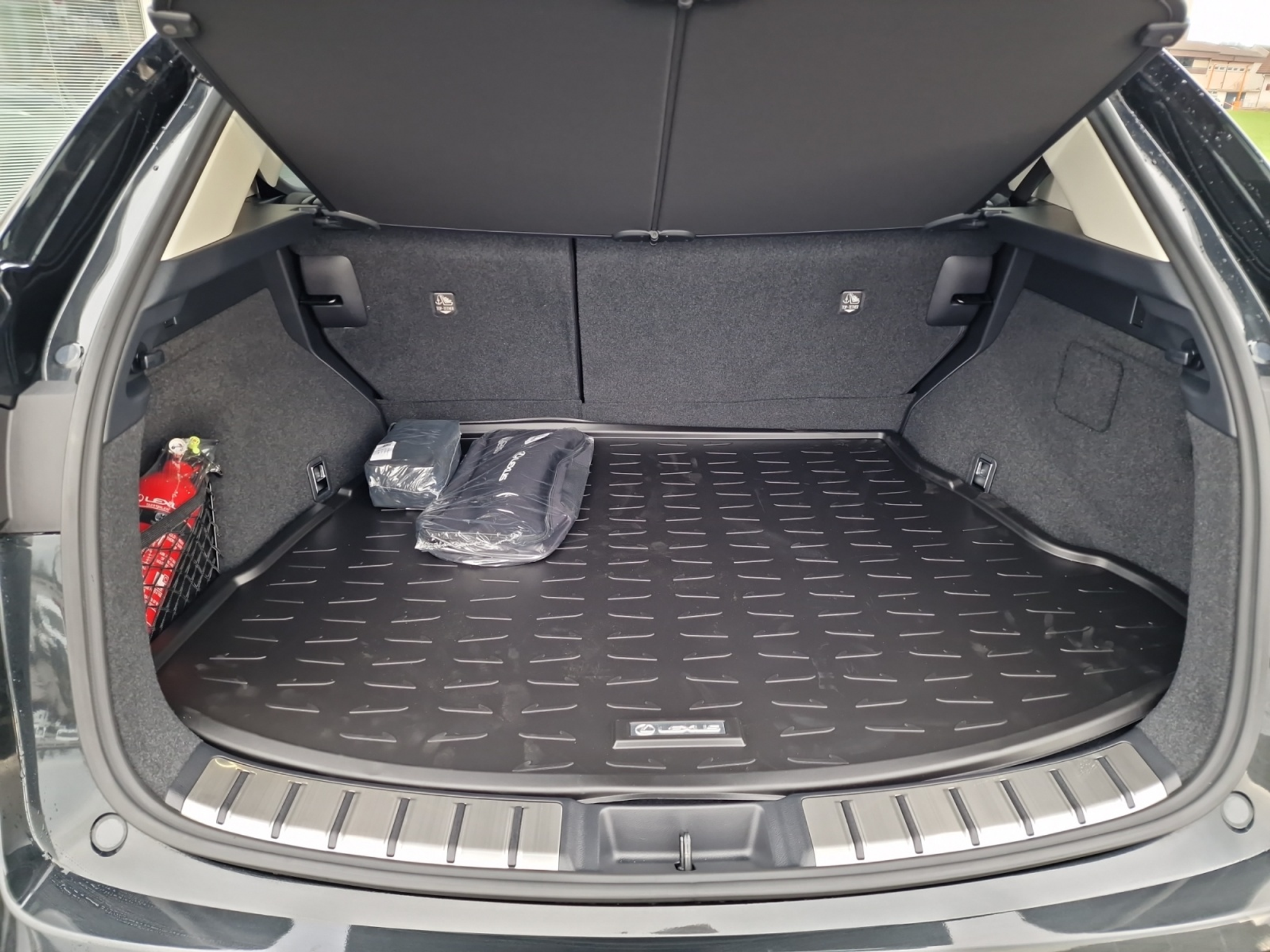 listing desktop thumbnail image 16